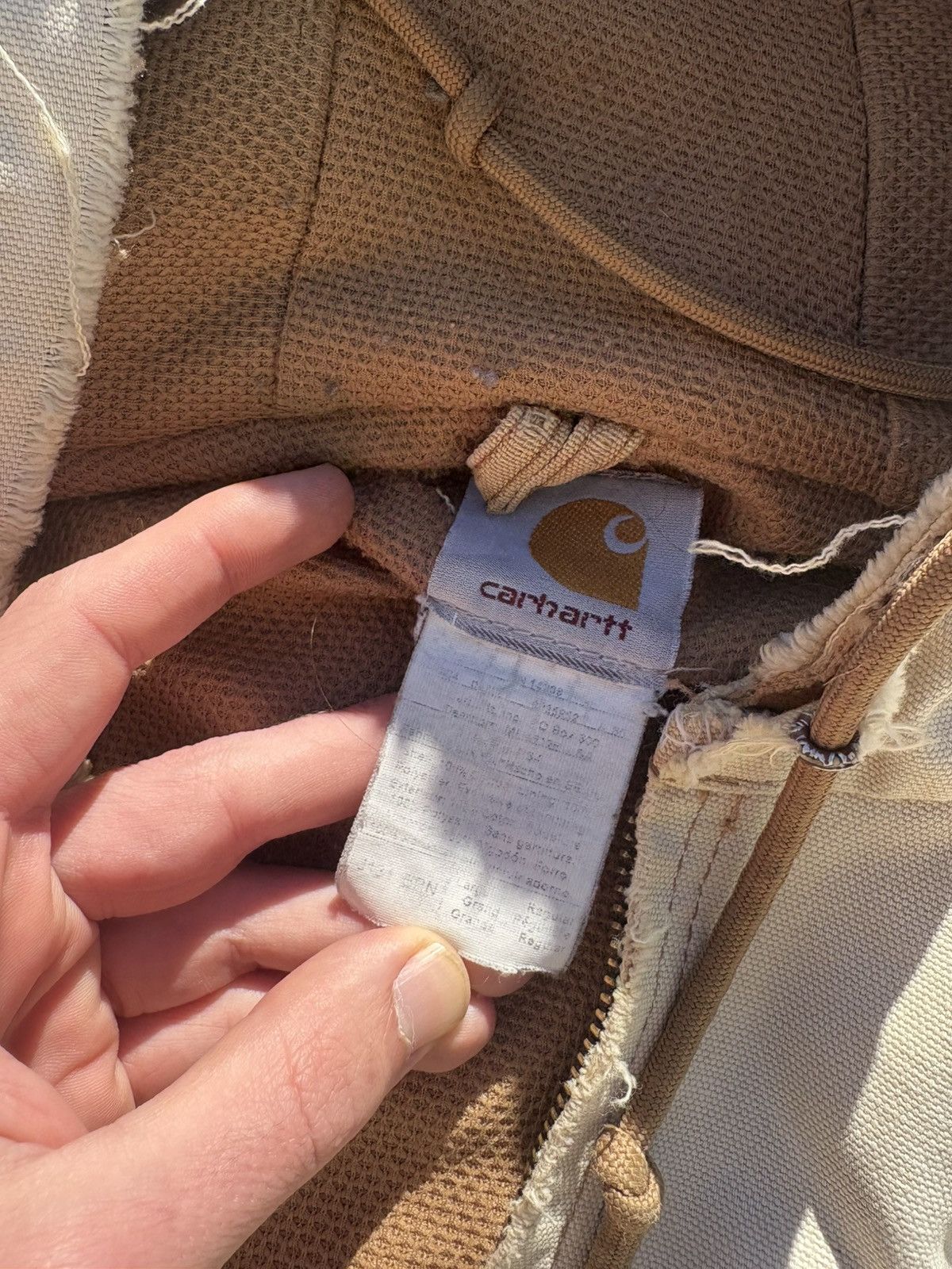 Carhartt Vintage Carhartt Tan Distressed Hooded Jacket Size US L / EU 52-54 / 3 - 5 Thumbnail