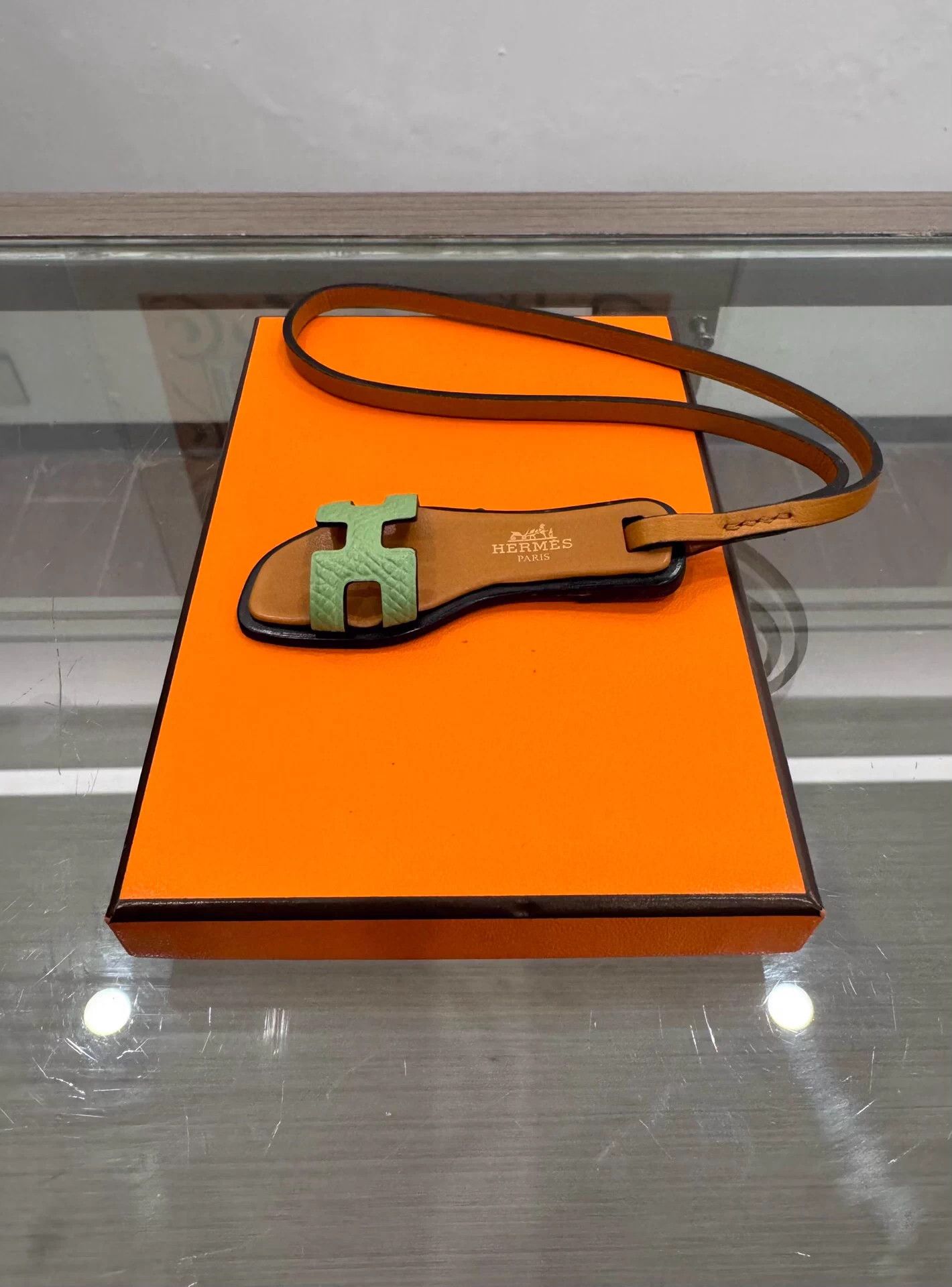 Hermes Hermes Oran Nano 3 Avocado Green Slipper Charm Size ONE SIZE - 2 Thumbnail