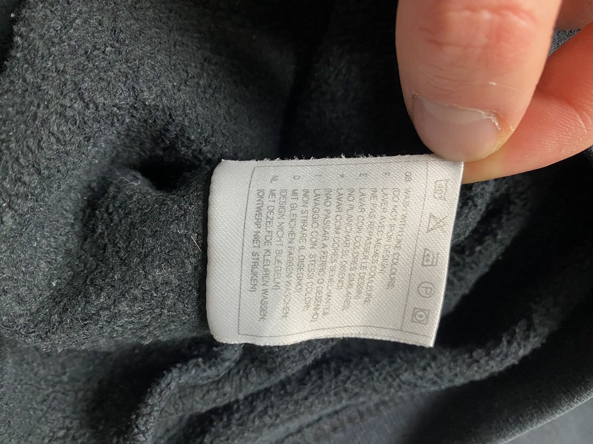 Nike × Vintage Nike Vintage Y2K Basic Mini Swoosh Logo Sweatshirt Boxy Fit Size US XL / EU 56 / 4 - 11 Thumbnail