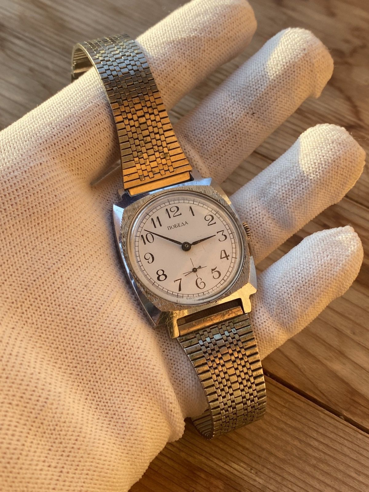 Vintage Vintage 80s USSR watch Soviet Pobeda stainless steel Size ONE SIZE - 9 Thumbnail