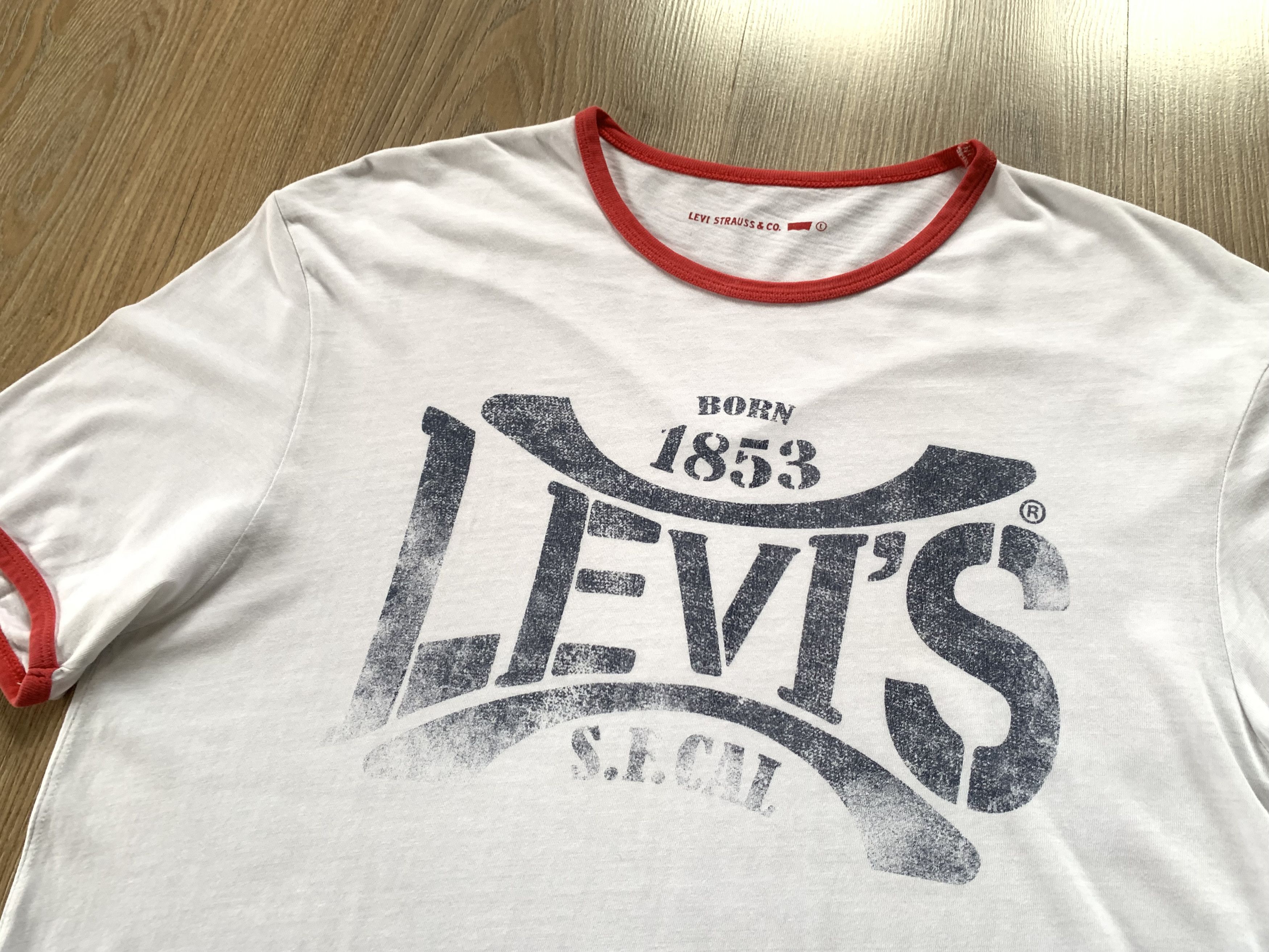 Levi's Levis Women's Cotton Centr Logo T Shirt Size S / US 4 / IT 40 - 4 Thumbnail