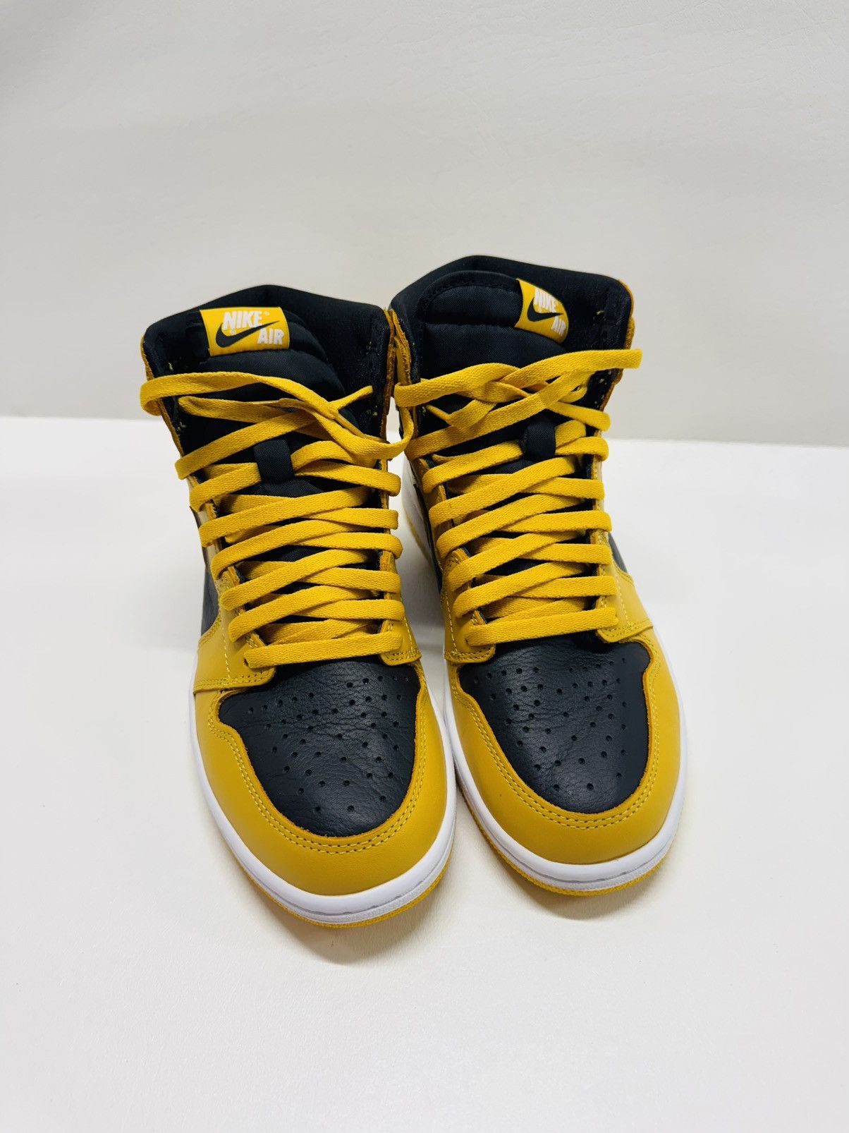 Jordan Brand Air Jordan 1 Retro High OG Pollen Size US 9.5 / EU 42-43 - 4 Thumbnail