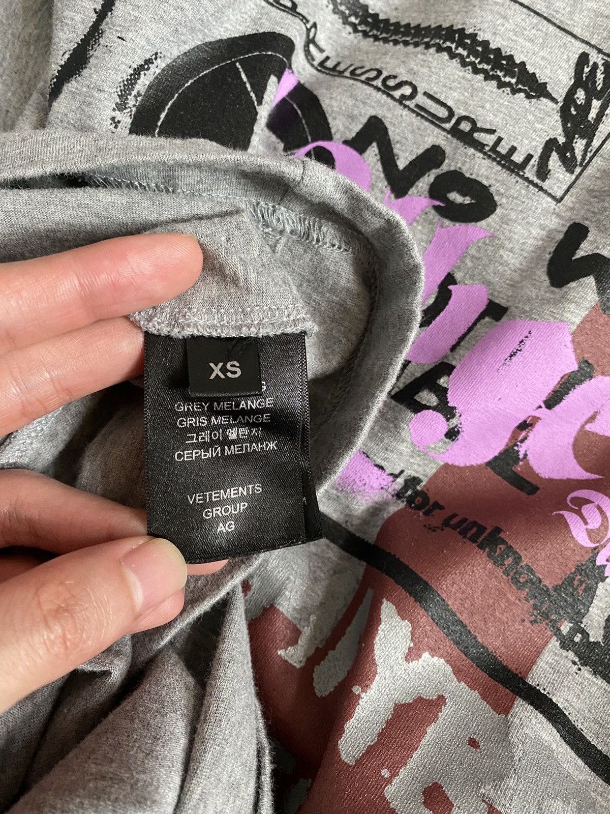 Vetements Vetements Maybe Mental Graphic Tee Size US XS / EU 42 / 0 - 10 Thumbnail