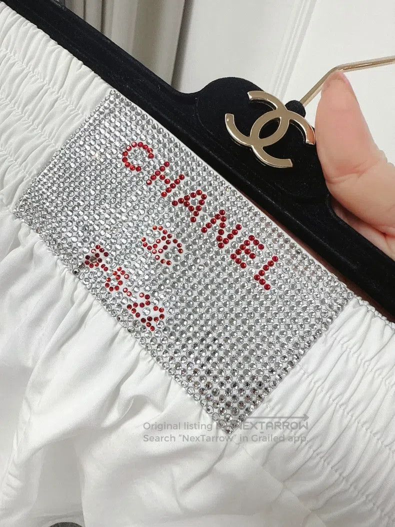 Other Chanel 23c white shorts full diamond logo waist seal diamo Size 24" / US 00 / IT 34 - 8 Thumbnail