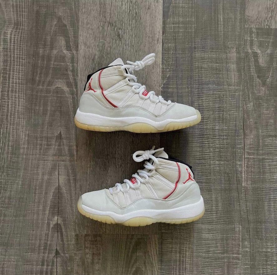 Nike NIKE • JORDAN 11 GS Retro “2018 Platinum Tint” (5M) Size US 5 / EU 37 - 1 Thumbnail