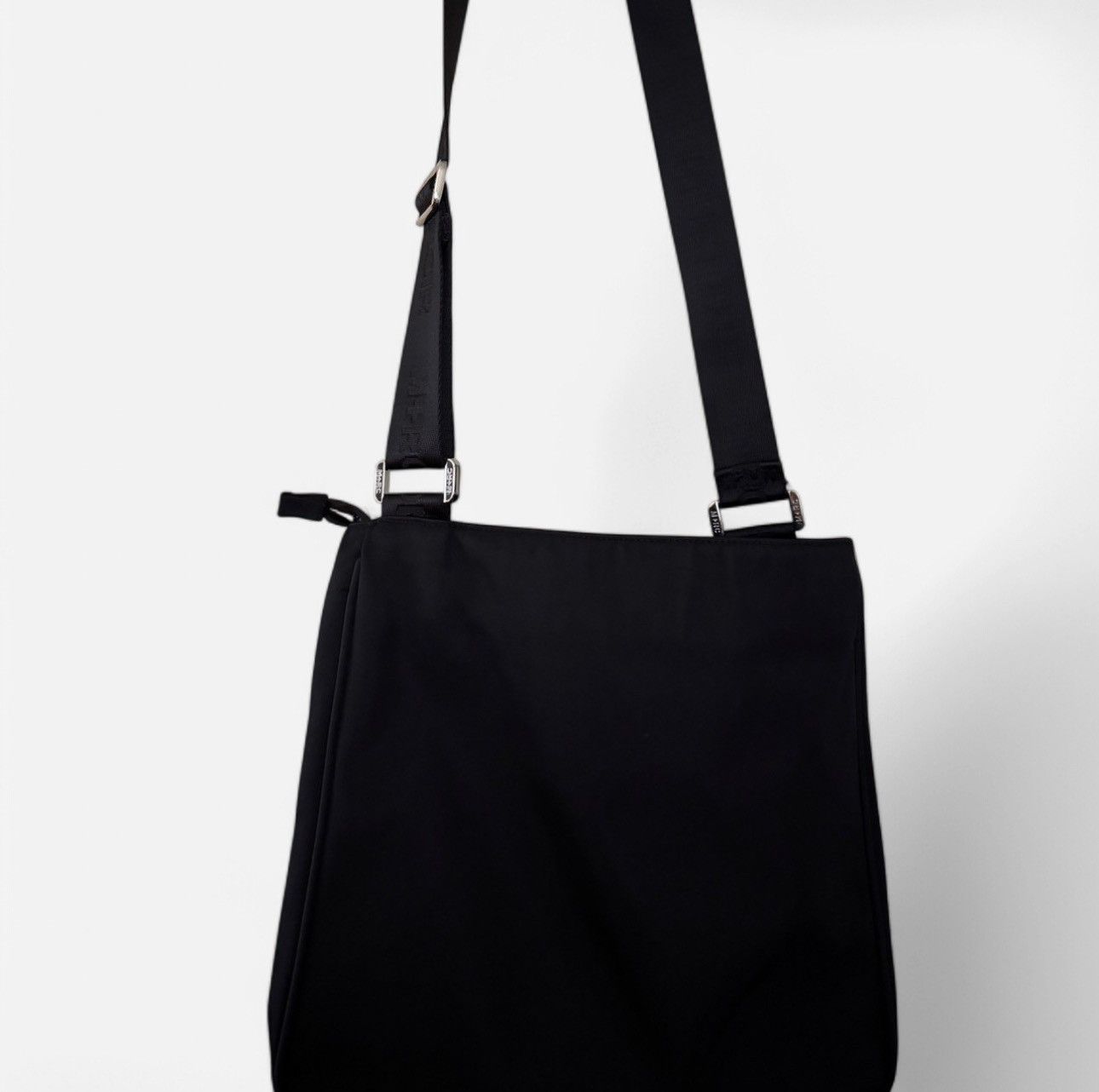 M+Rc Noir M + R C noir MAC-10 MESSENGER BAG Size ONE SIZE - 3 Thumbnail