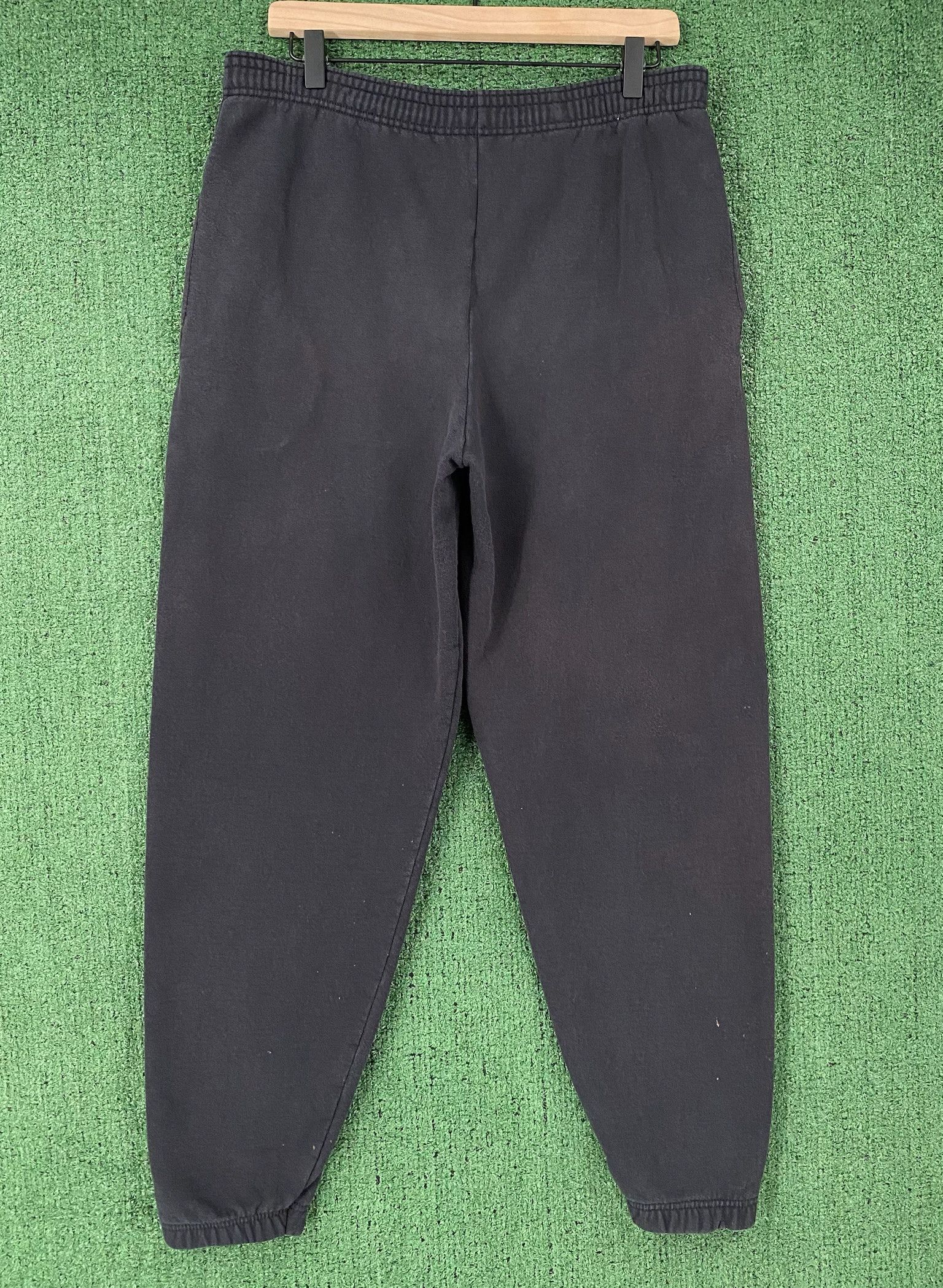 Nike 90’s Nike White Tag Swoosh Faded Black Sweatpants Medium Size US 34 / EU 50 - 6 Thumbnail