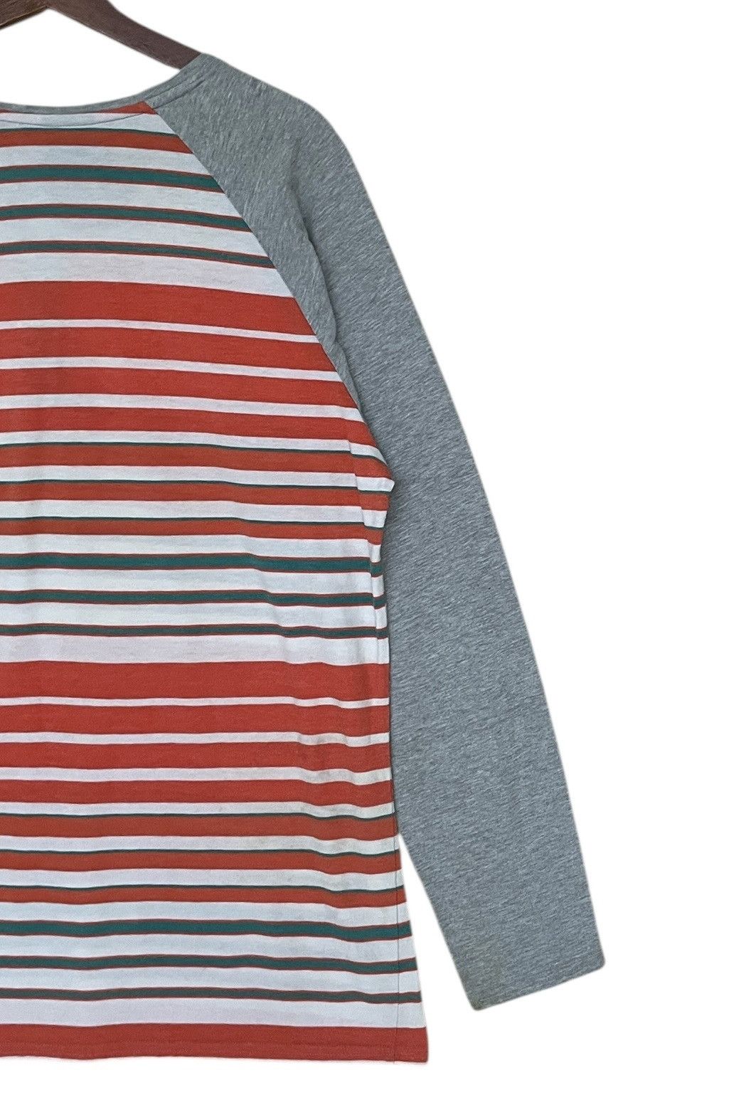 Oakley Vintage Brand Oakley Stripe T-shirt 2000s Size US XL / EU 56 / 4 - 6 Thumbnail