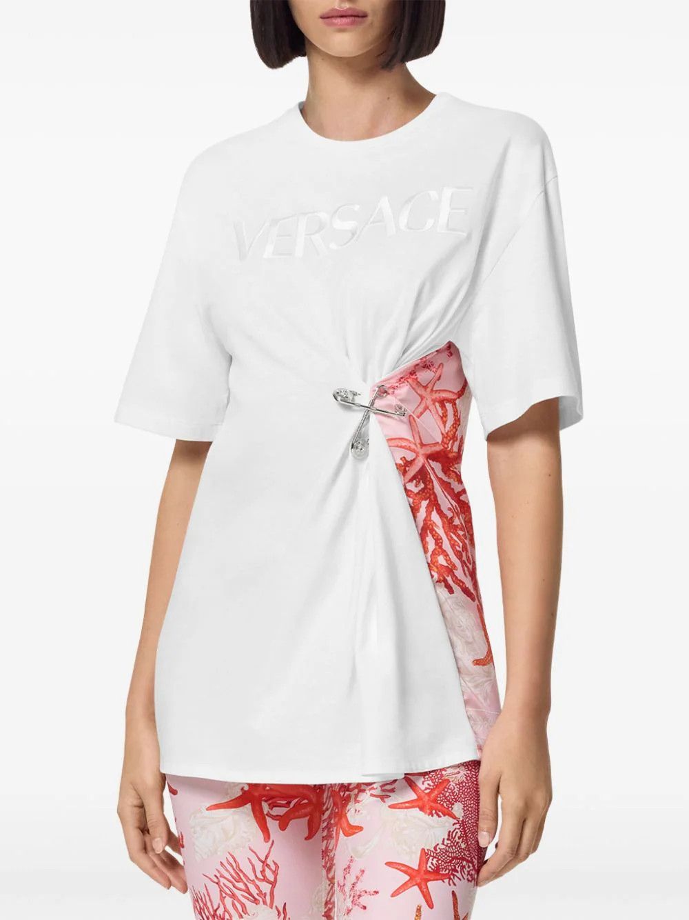 Versace o1s22i1n1024 Baroque Sea Safety Pin T-Shirt in White & Pink Size XS / US 0-2 / IT 36-38 - 3 Thumbnail