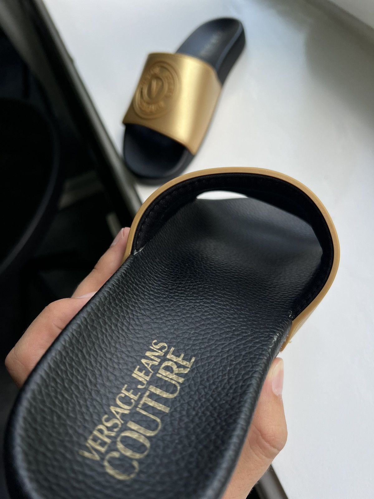 Versace Jeans Couture Versace Jeans Couture Gold Slides Logo Size 37 (23 cm) Size US 7 / IT 37 - 17 Thumbnail