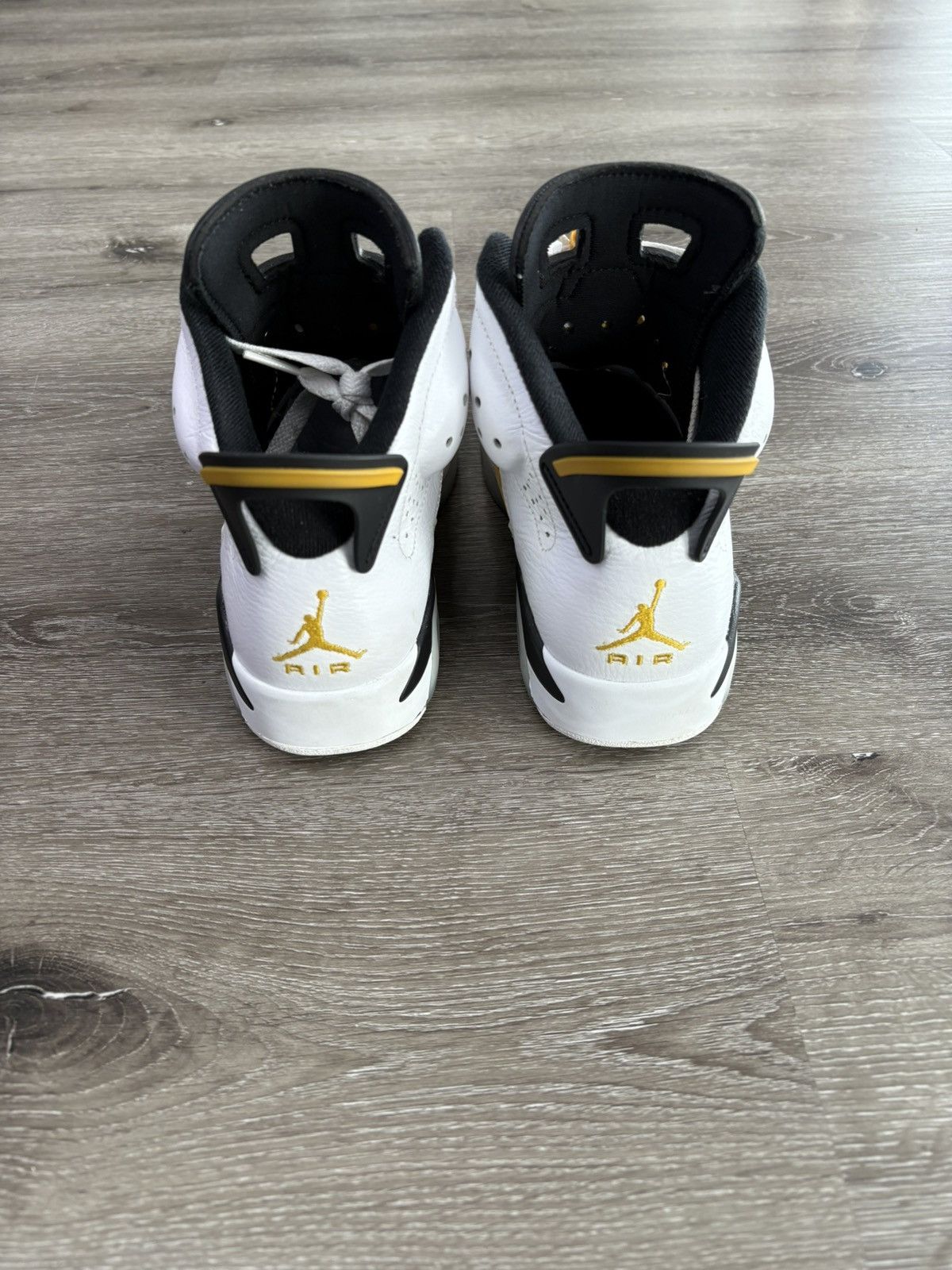 Jordan Brand Air Jordan 6 Retro “Yellow Ochre” **PRE-OWNED** Size US 7 / EU 40 - 4 Thumbnail