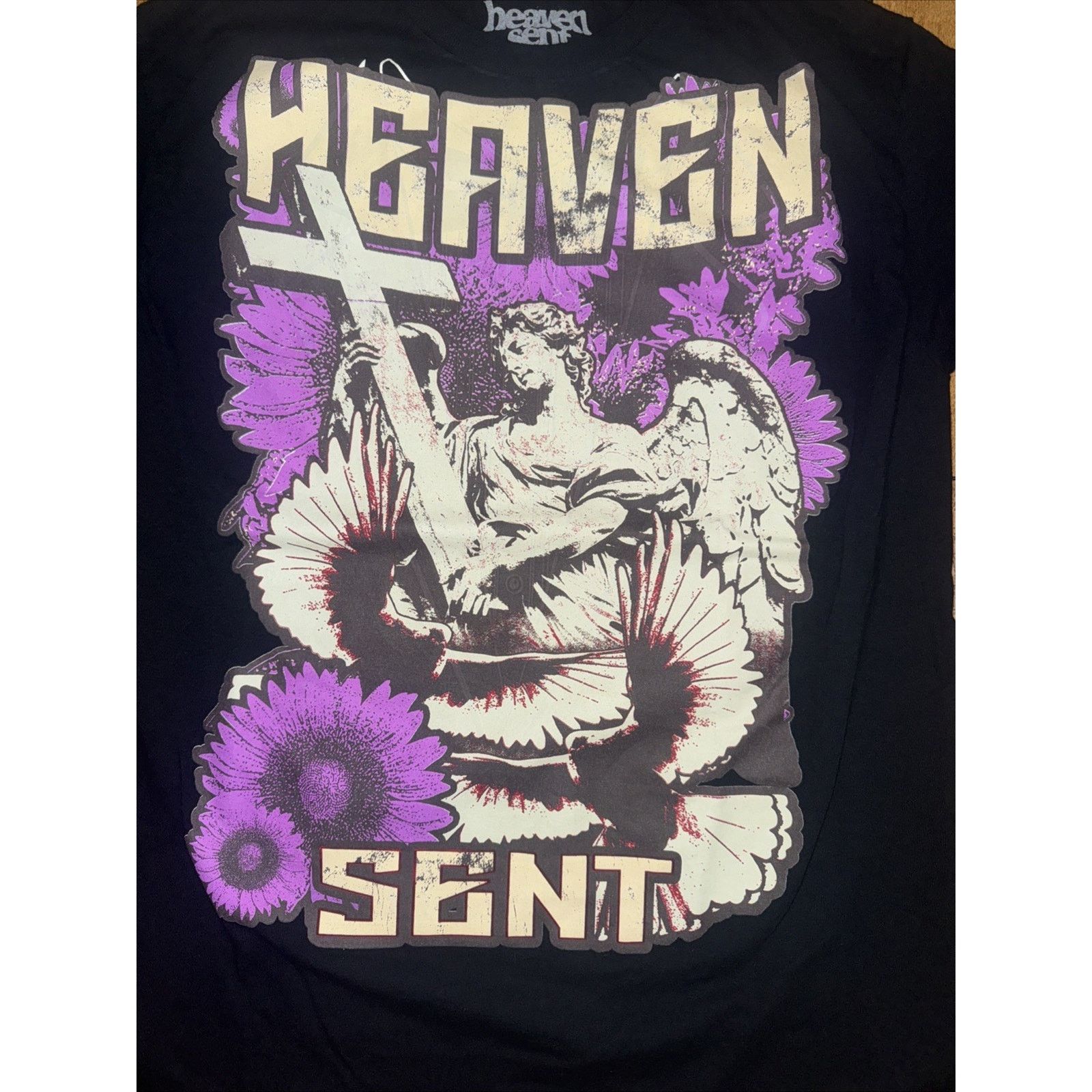 Band Tees Heaven Sent Angel Graphic T-Shirt Black S 19x27 Vintage Size US S / EU 44-46 / 1 - 2 Thumbnail