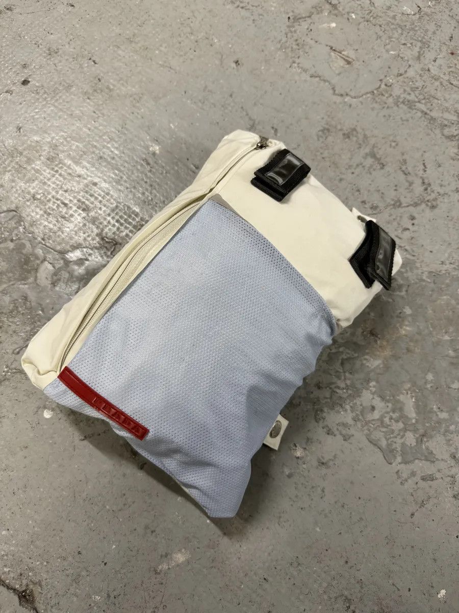 Roberto Cavalli SS2000 Prada White Sport Convertible Jacket/Bag Size US L / EU 52-54 / 3 - 3 Thumbnail