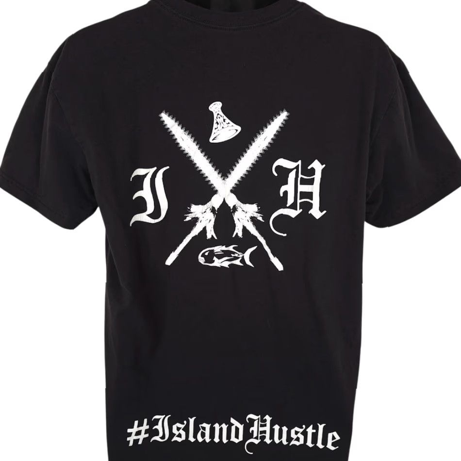 Vintage VINTAGE Island Hustle T Shirt Mens Large Black Hawaiian Shark Tooth Koa Spears Size US L / EU 52-54 / 3 - 3 Thumbnail