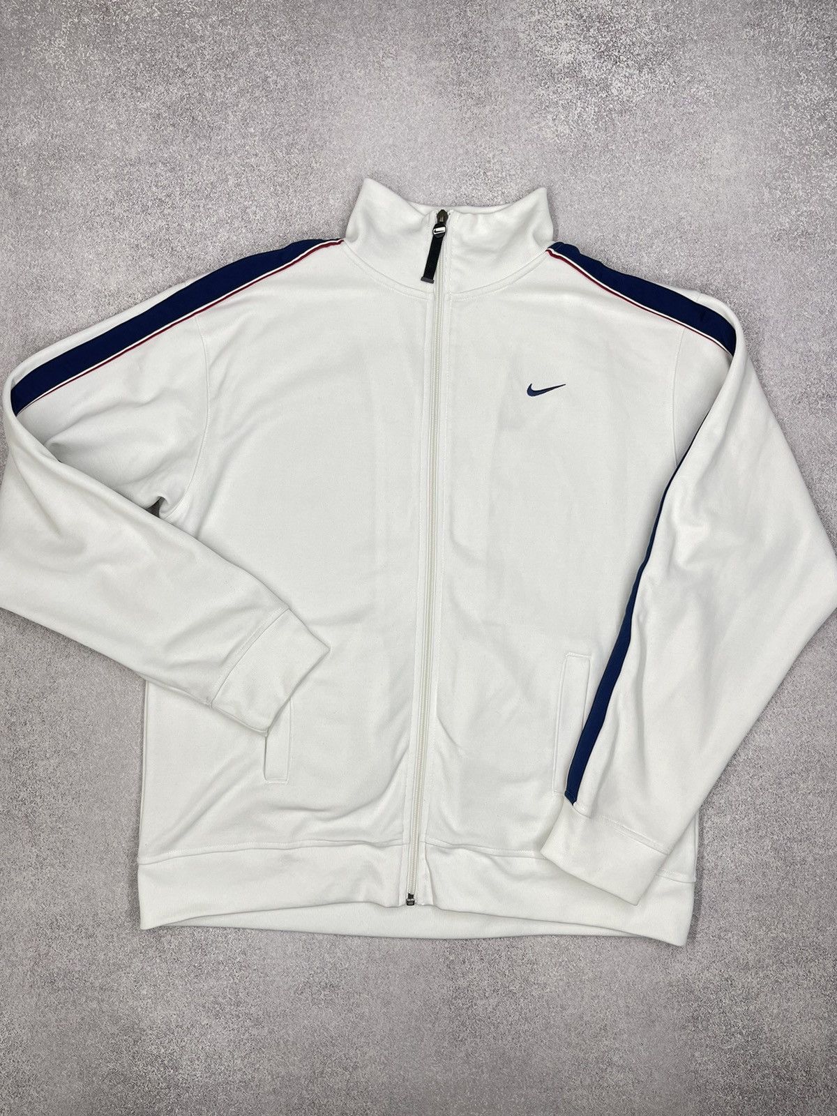 Nike Vintage Nike Drill Track Jacket White Big Logo Print Y2K ACG Size US L / EU 52-54 / 3 - 7 Thumbnail