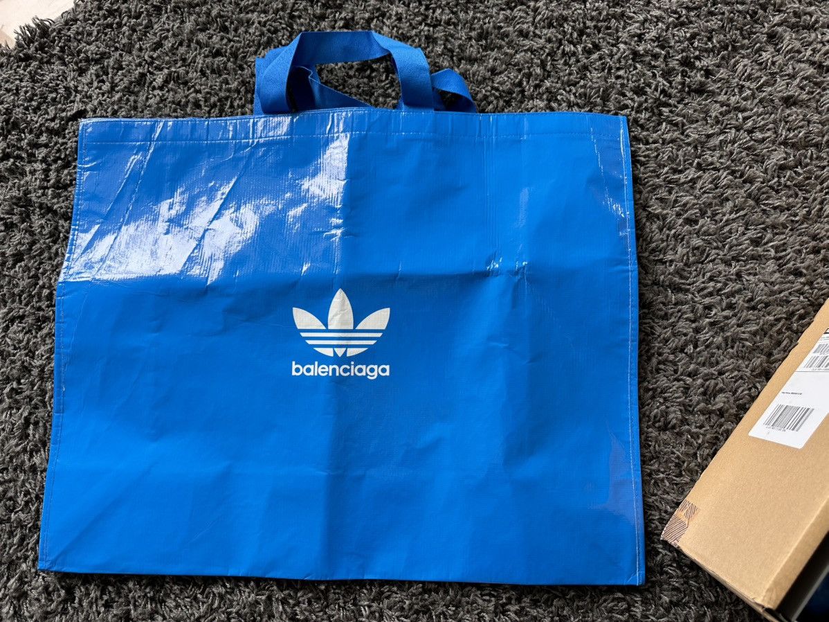 Balenciaga Balenciaga x Adidas Size US S / EU 44-46 / 1 - 13 Thumbnail