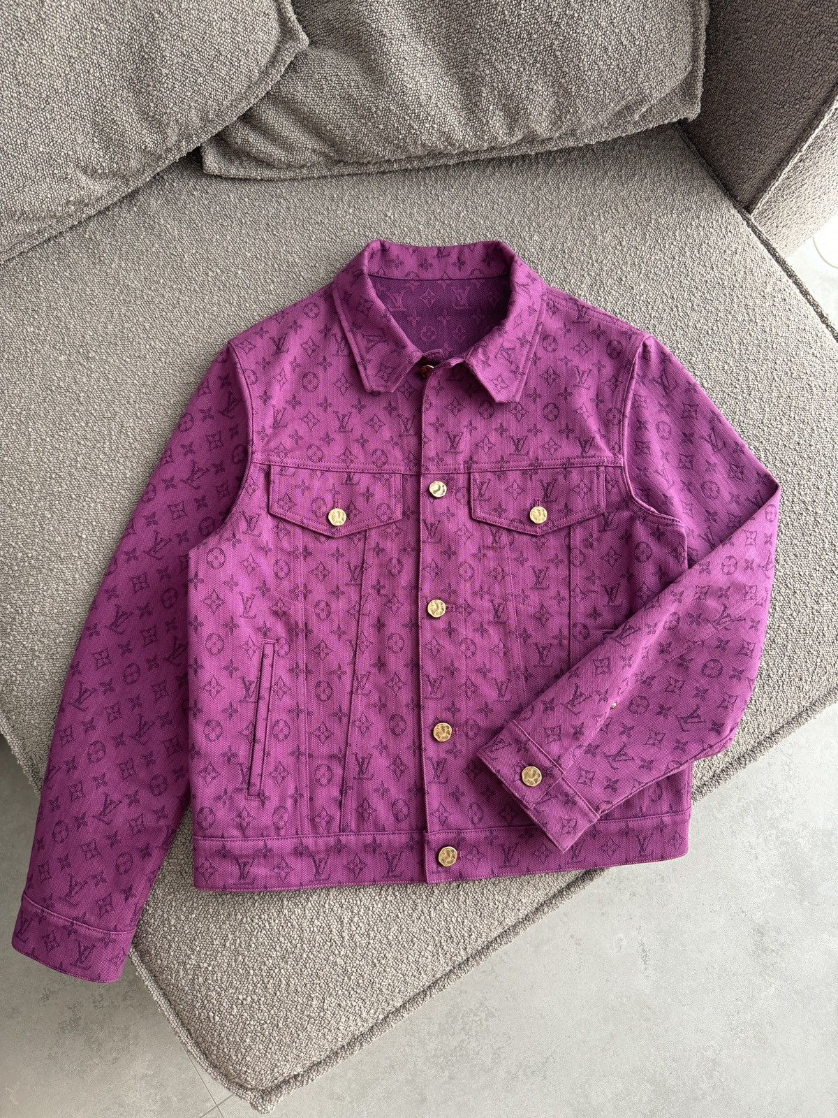 Louis Vuitton LOUIS VUITTON Monogram Denim Trucker Jacket RARE Size US S / EU 44-46 / 1 - 1 Thumbnail