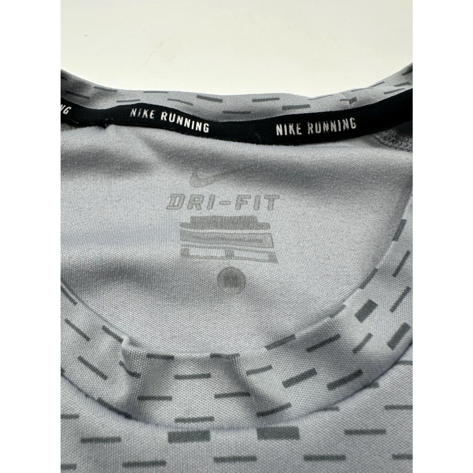 Nike Nike Shirt Mens M Gray Pullover Short Sleeve Running Run Top Size US M / EU 48-50 / 2 - 3 Thumbnail