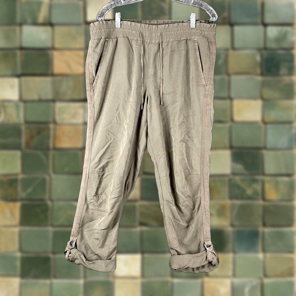 Calvin Klein **Calvin Klein Brown Women's Size 10 Relaxed Fit Pants** User: Calvin Klein Brown Women's Size 10 Relaxed Fit Pants Size 32" / US 10 / IT 46 - 1 Thumbnail