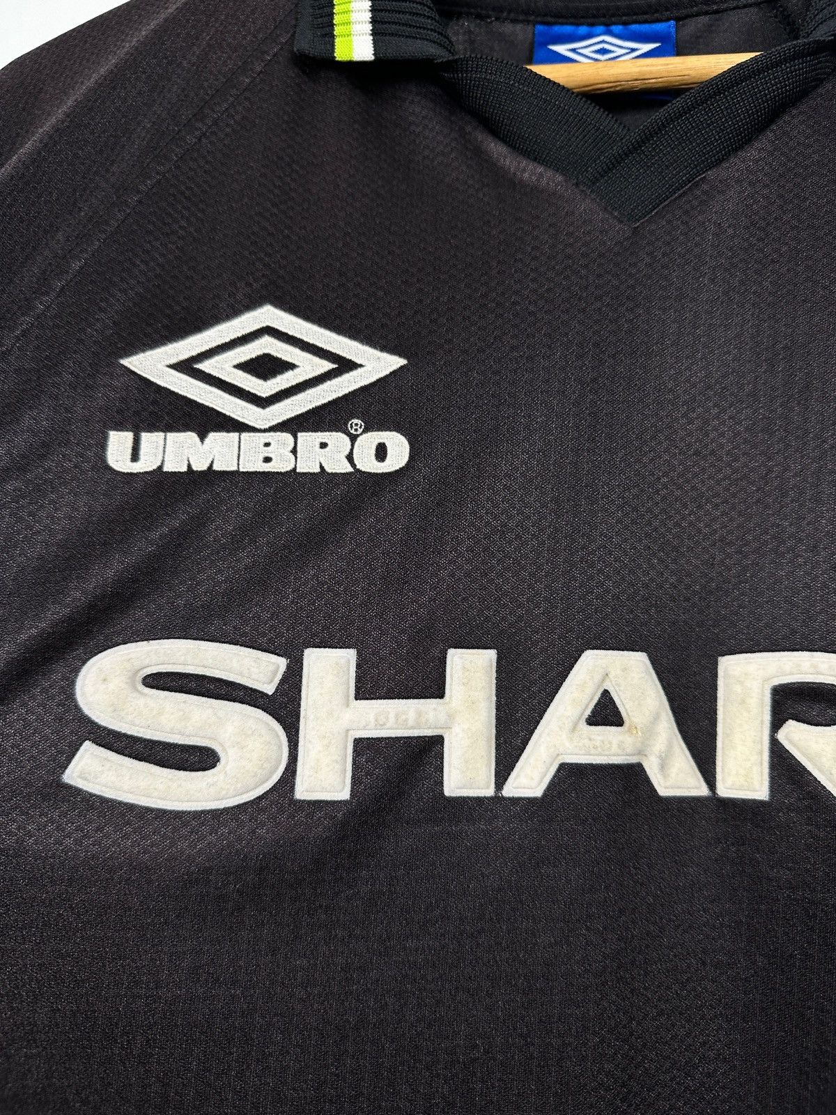 Umbro 1998/99 Umbro Manchester United Third Vintage Soccer Jersey Size US M / EU 48-50 / 2 - 11 Thumbnail