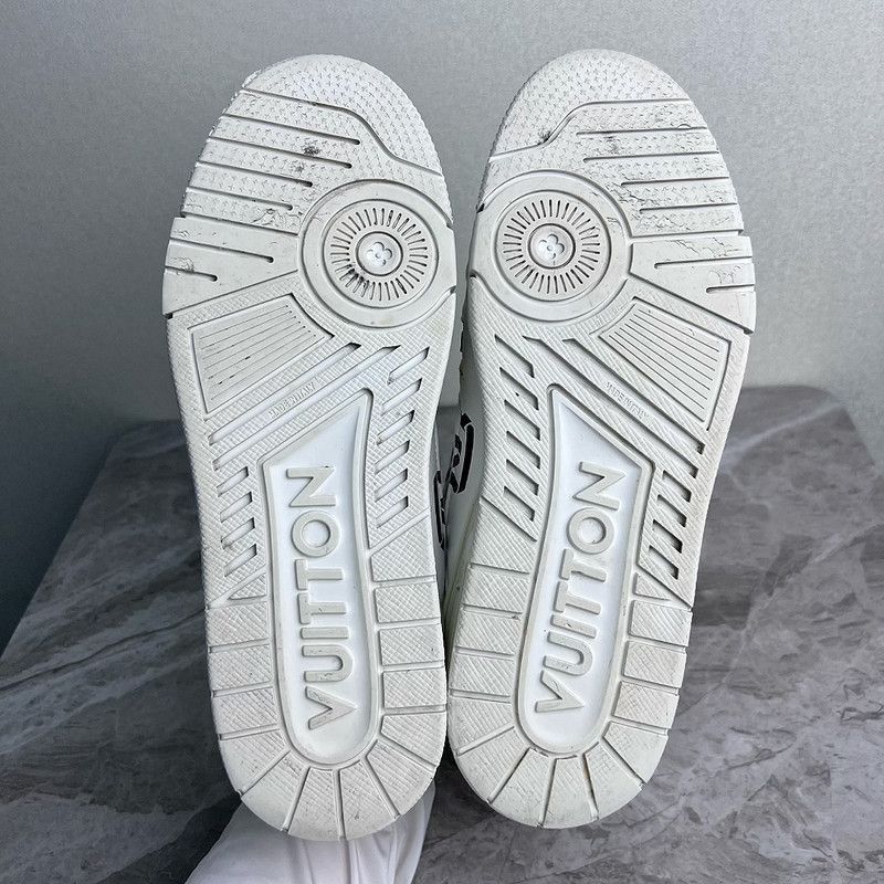 Louis Vuitton Louis Vuitton Low Top Sneakers in Black and White -2508 Size US 10.5 / EU 43-44 - 4 Thumbnail
