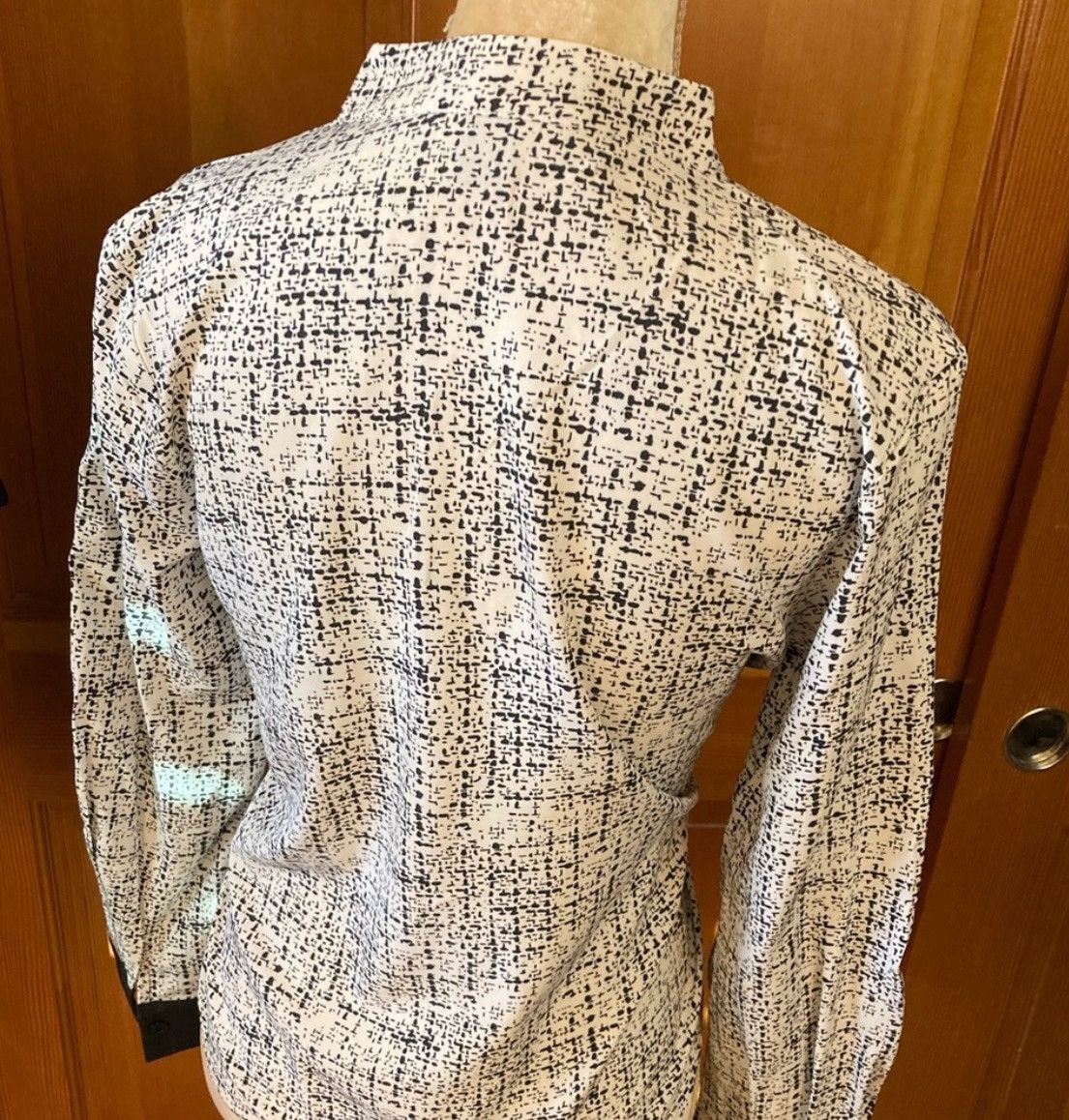 Designer × Other Nwt, Lavishly Paris Women’s Notched Blouse Size M / US 6-8 / IT 42-44 - 8 Thumbnail