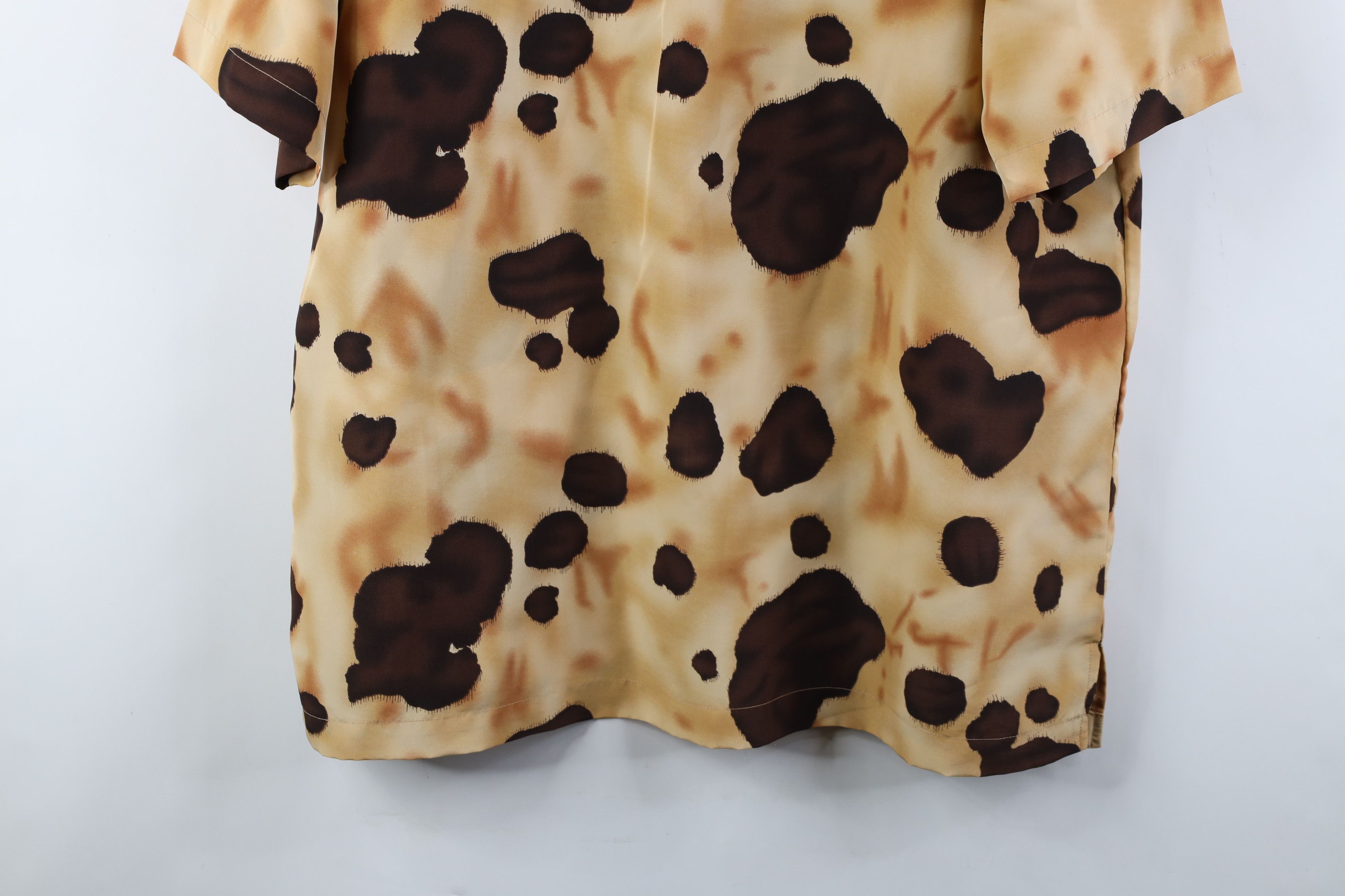 Vintage Vintage 90s Y2K Streetwear Cow Spot Baggy Button Shirt Size US M / EU 48-50 / 2 - 14 Thumbnail
