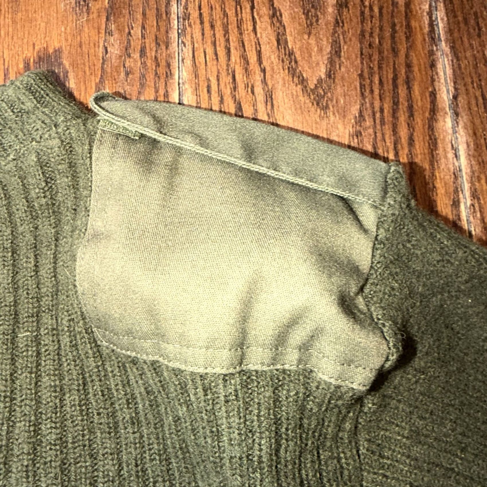 Commando DSCP Commando Sweater Mens Size 40 Green Wool Military Valor Collection Regular Fit Crew Neck Long Sleeve Vintage Size US L / EU 52-54 / 3 - 2 Thumbnail