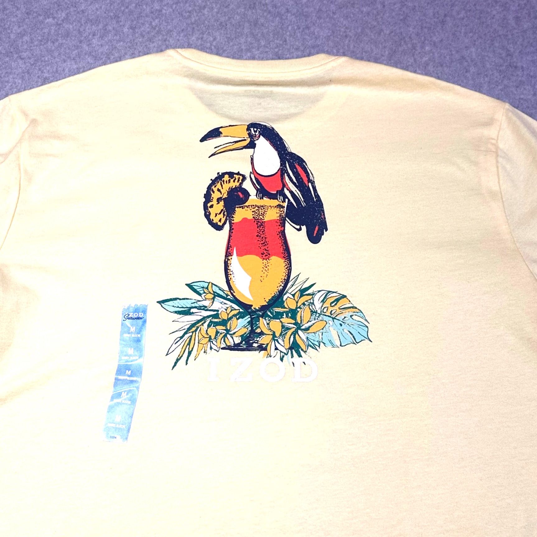 Izod IZOD Saltwater Mens Medium T-Shirt Crew Neck Yellow Toucan Double-Sided NWT Graphic Print 2020-2029 IS From Saltwater Line Size US M / EU 48-50 / 2 - 7 Thumbnail