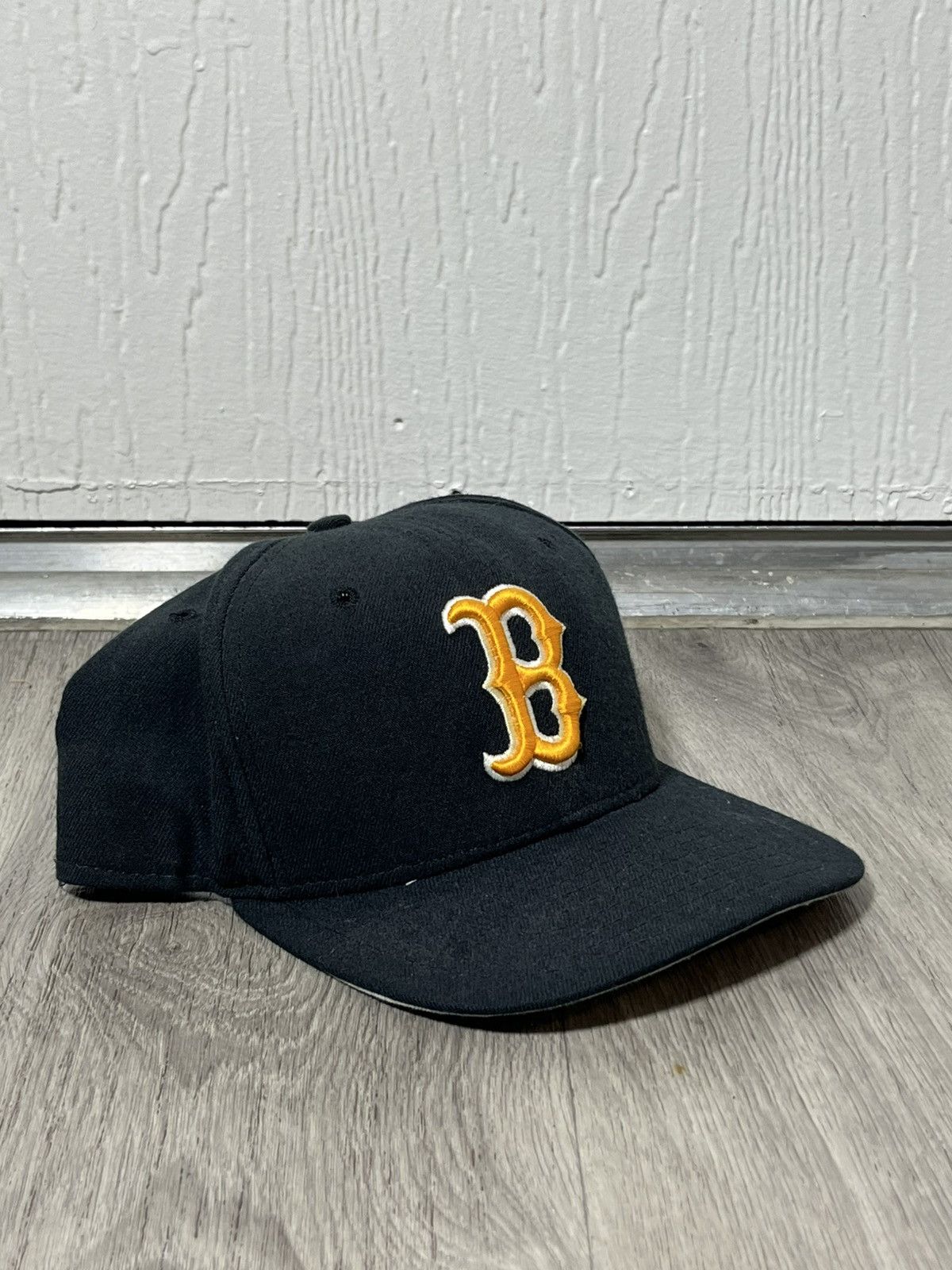 New Era Vintage 90s New Era UCLA Bruins NCAA Collegiate SnapBack Hat Size ONE SIZE - 2 Thumbnail
