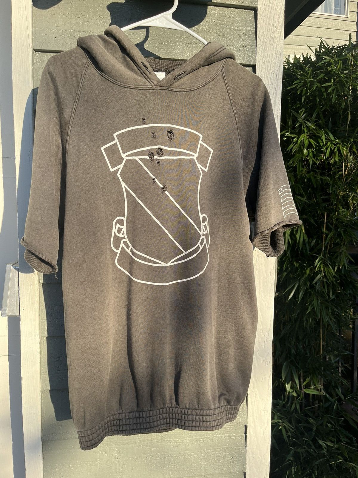 image of Number N Ine Number (N)Ine Sleeveless Shield Hoodie in Brown, Men's (Size Medium)