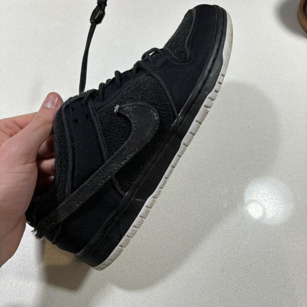 Nike SB Nike SB Dunk Low Pro x Gnarhunters Size US 8.5 / EU 41-42 - 4 Thumbnail