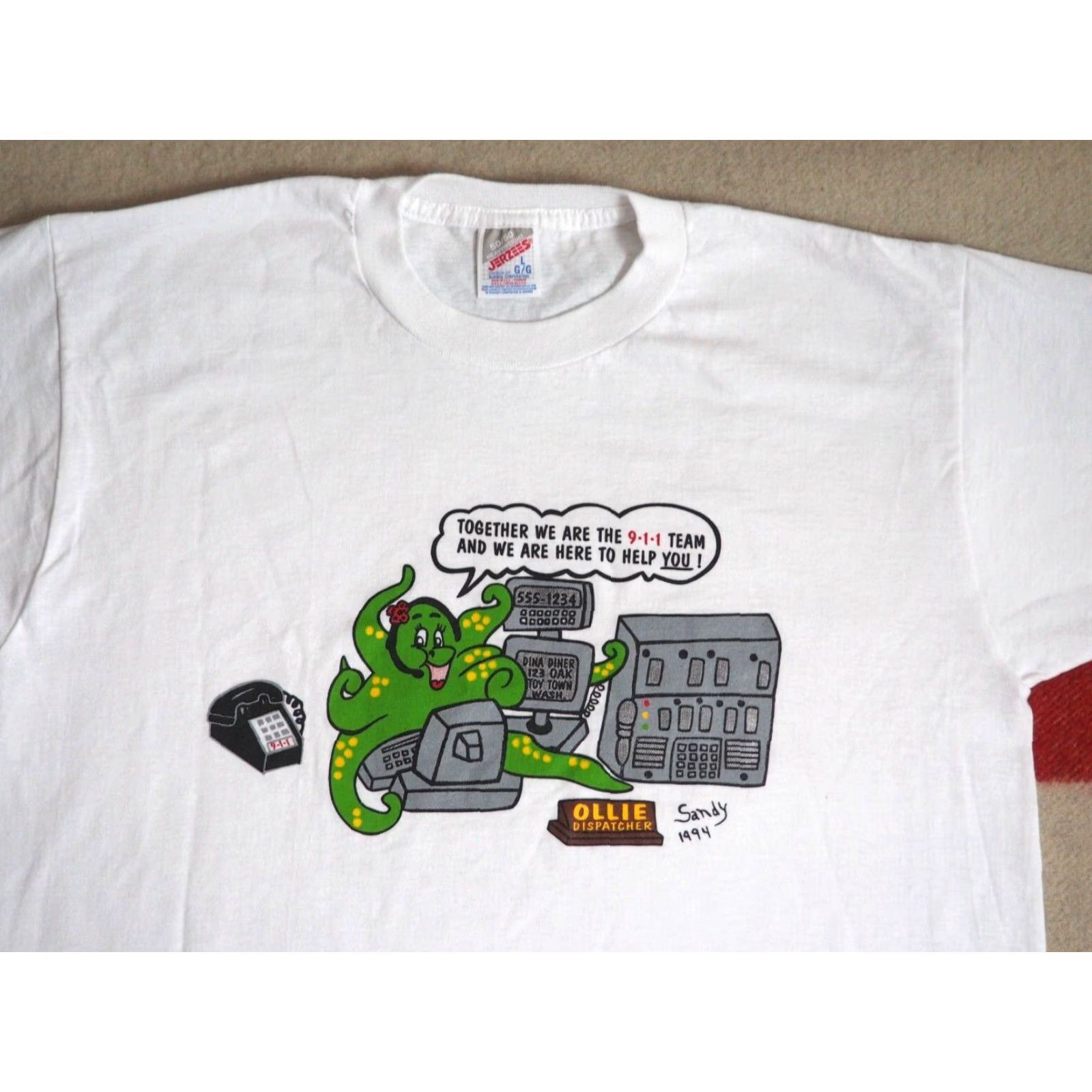 Jerzees VTG 90s Jerzees 911 Dispatcher Joke Octopus White USA Made Tee T-Shirt L EUC Mens Size US L / EU 52-54 / 3 - 3 Thumbnail