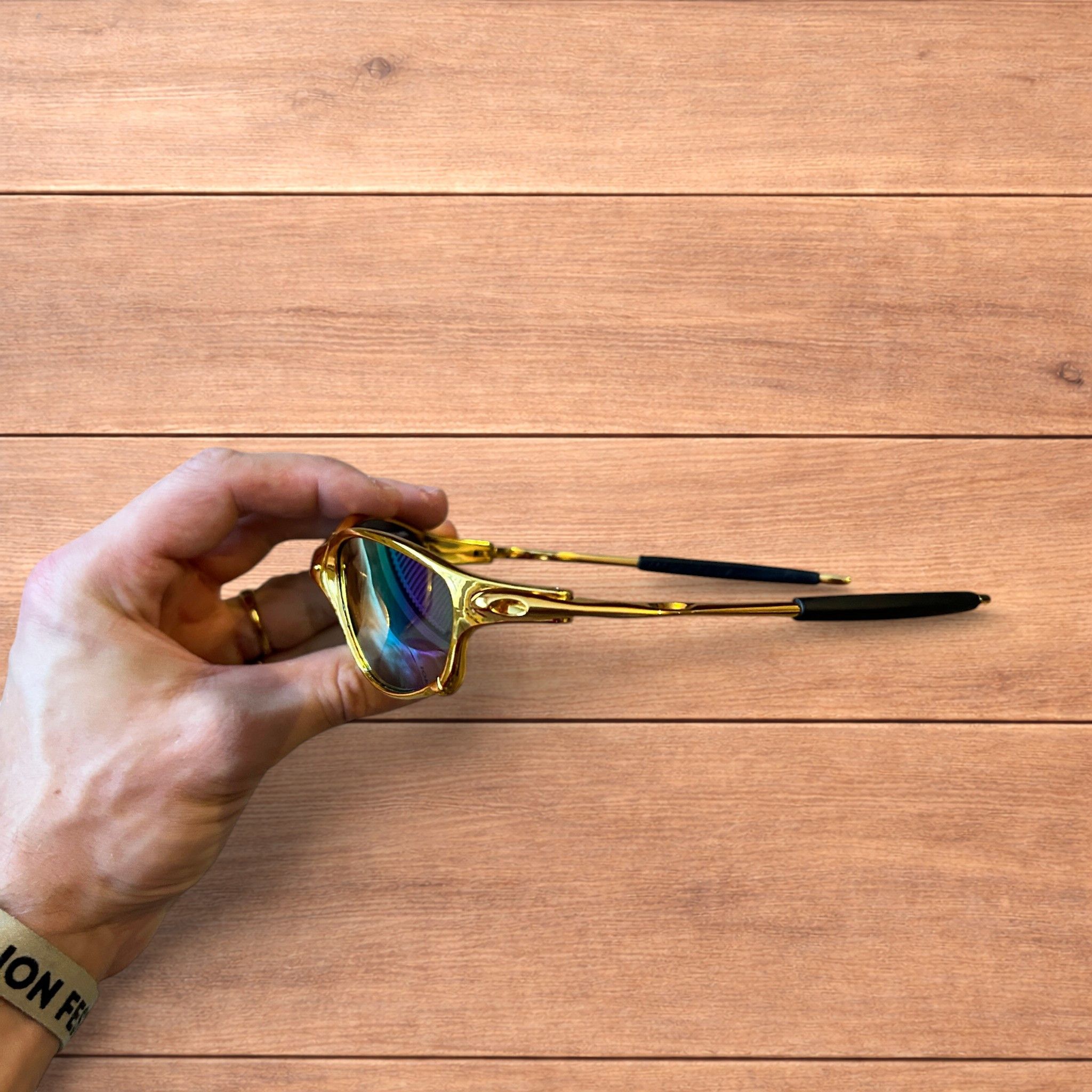 Japanese Brand Metal frame sunglasses in gold w. multicolour rainbow lens. Size ONE SIZE - 3 Thumbnail