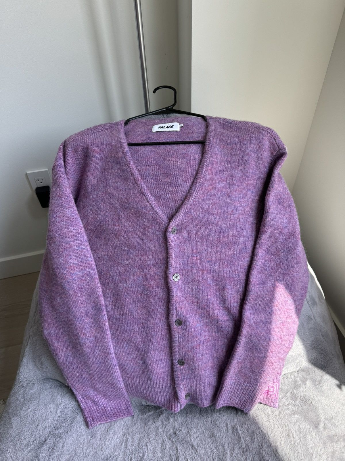 Palace Skateboards CHILL CARDIGAN DAHLIA