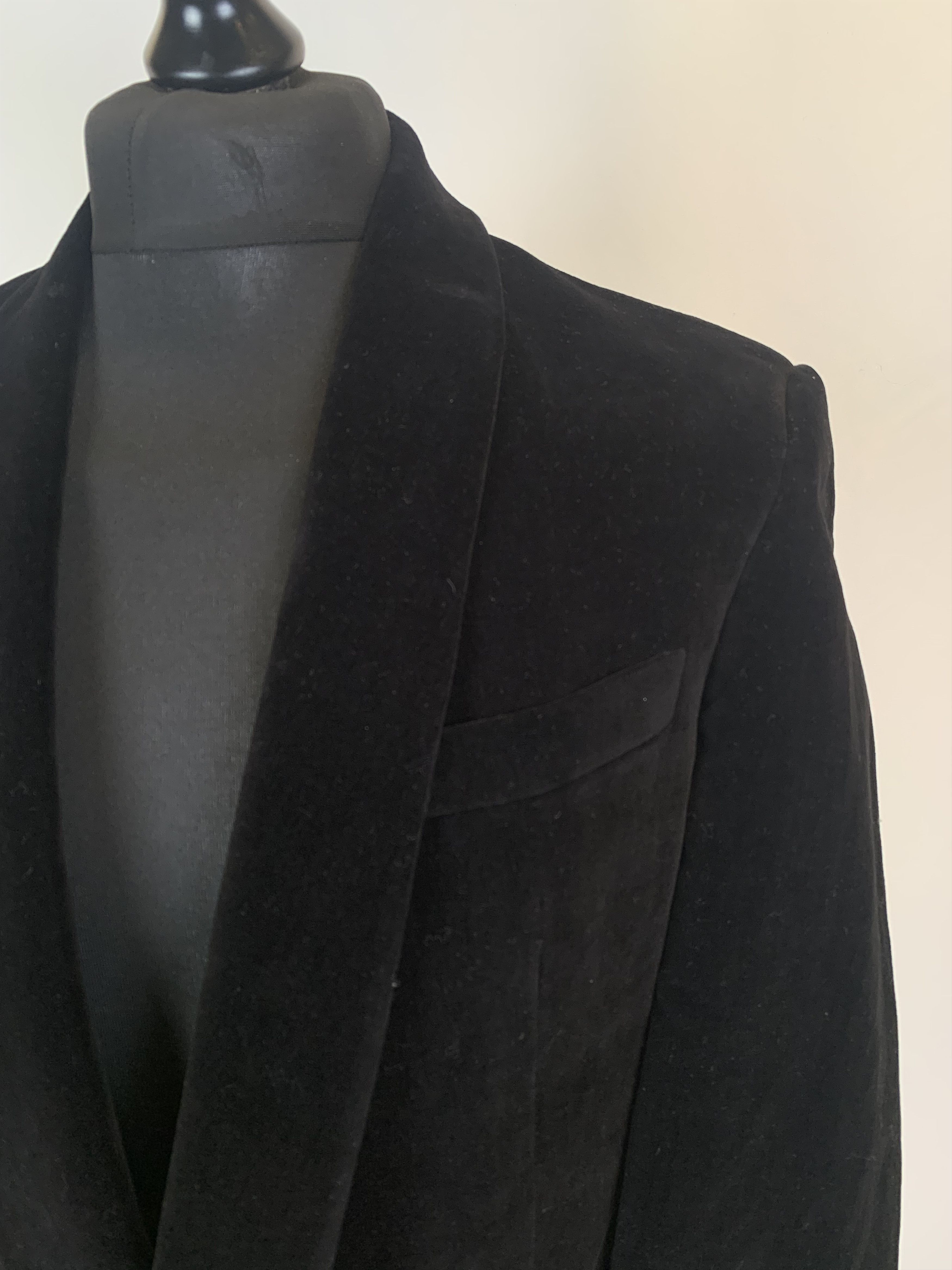 Gucci Men's Classic Black Velvet Blazer Size 50R - 7 Thumbnail
