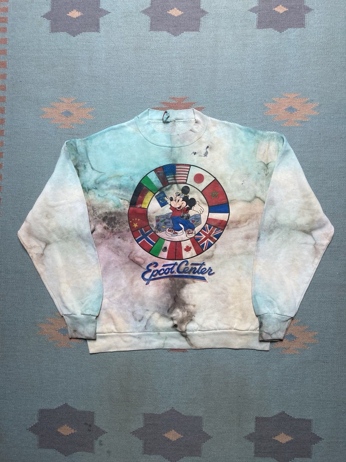 Vintage 80s crewneck sweatshirt Mickey Mouse Epcot center Disney M Size US M / EU 48-50 / 2 - 1 Thumbnail