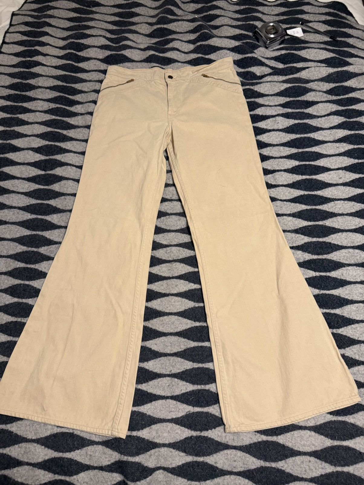 Levi's × Vintage Levi’s khaki bell bottoms 70s Size US 34 / EU 50 - 1 Thumbnail