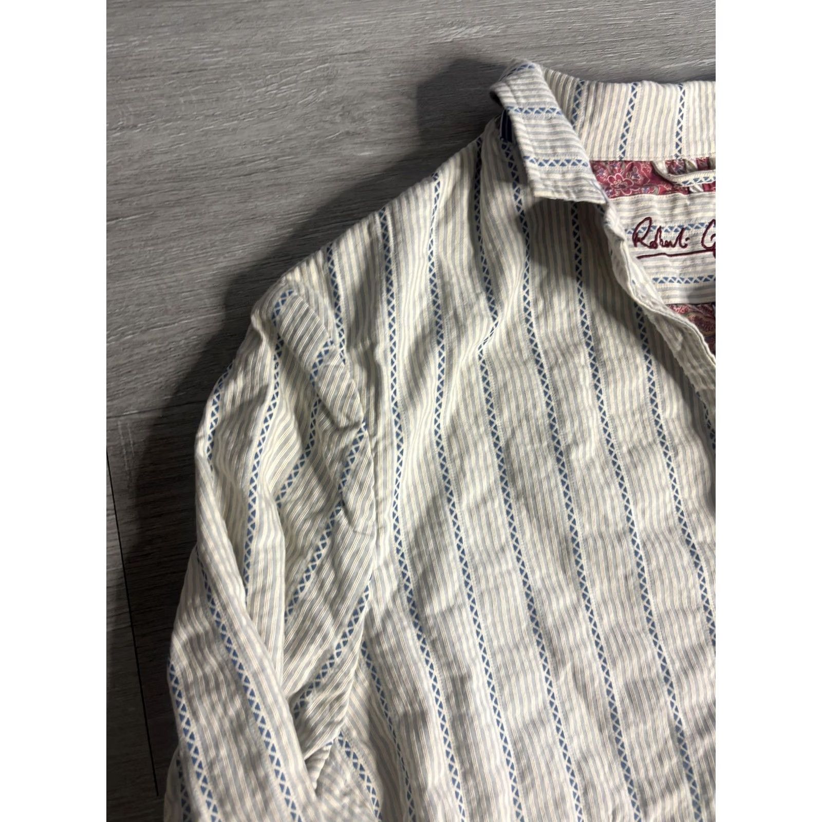 Robert Graham - Using the brand name (Robert Graham) prominently Size US L / EU 52-54 / 3 - 2 Thumbnail