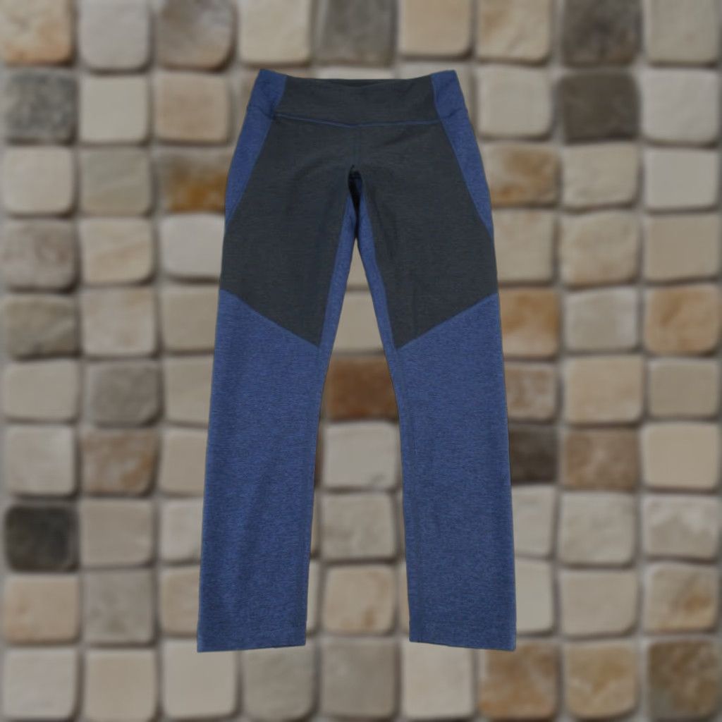 Outdoor Voices Outdoor Voices Leggings Womens Small Black Colorblock Compression Cropped Athletic Activewear Gym & Training Running Yoga Womens Size 28" / US 6 / IT 42 - 1 Thumbnail