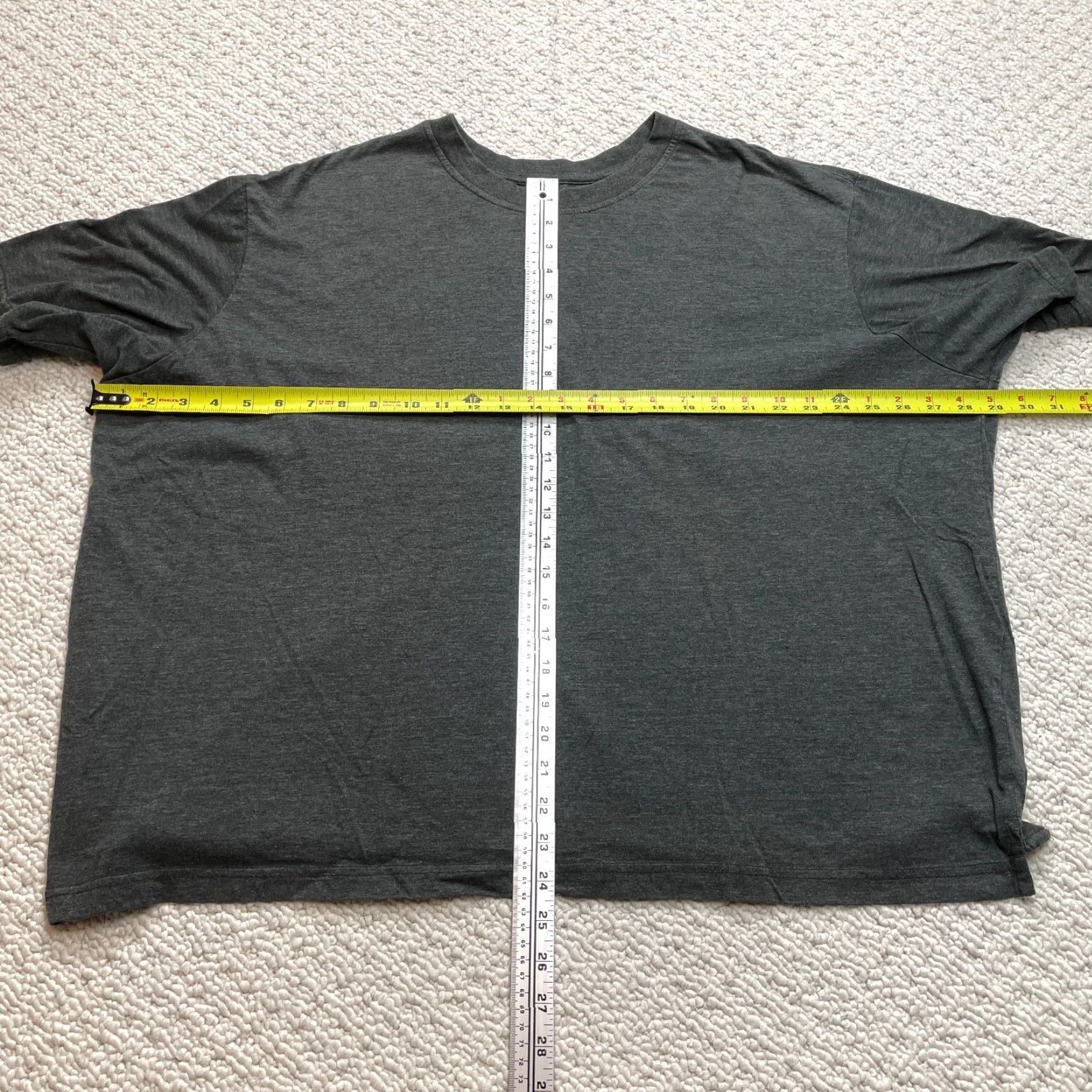 Haggar Haggar Shirt Womens 2XL Dark Gray Solid Short Sleeve Crew Adult Top Tee Relaxed Size XXL / US 16-18 / IT 52-54 - 2 Thumbnail