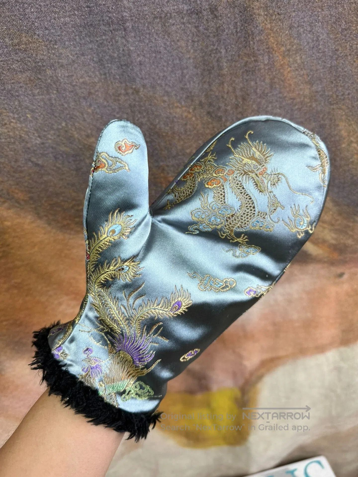 Comme des Garcons Homme Plus Embroidered Dragon and Phoenix Gloves. Size ONE SIZE - 7 Thumbnail