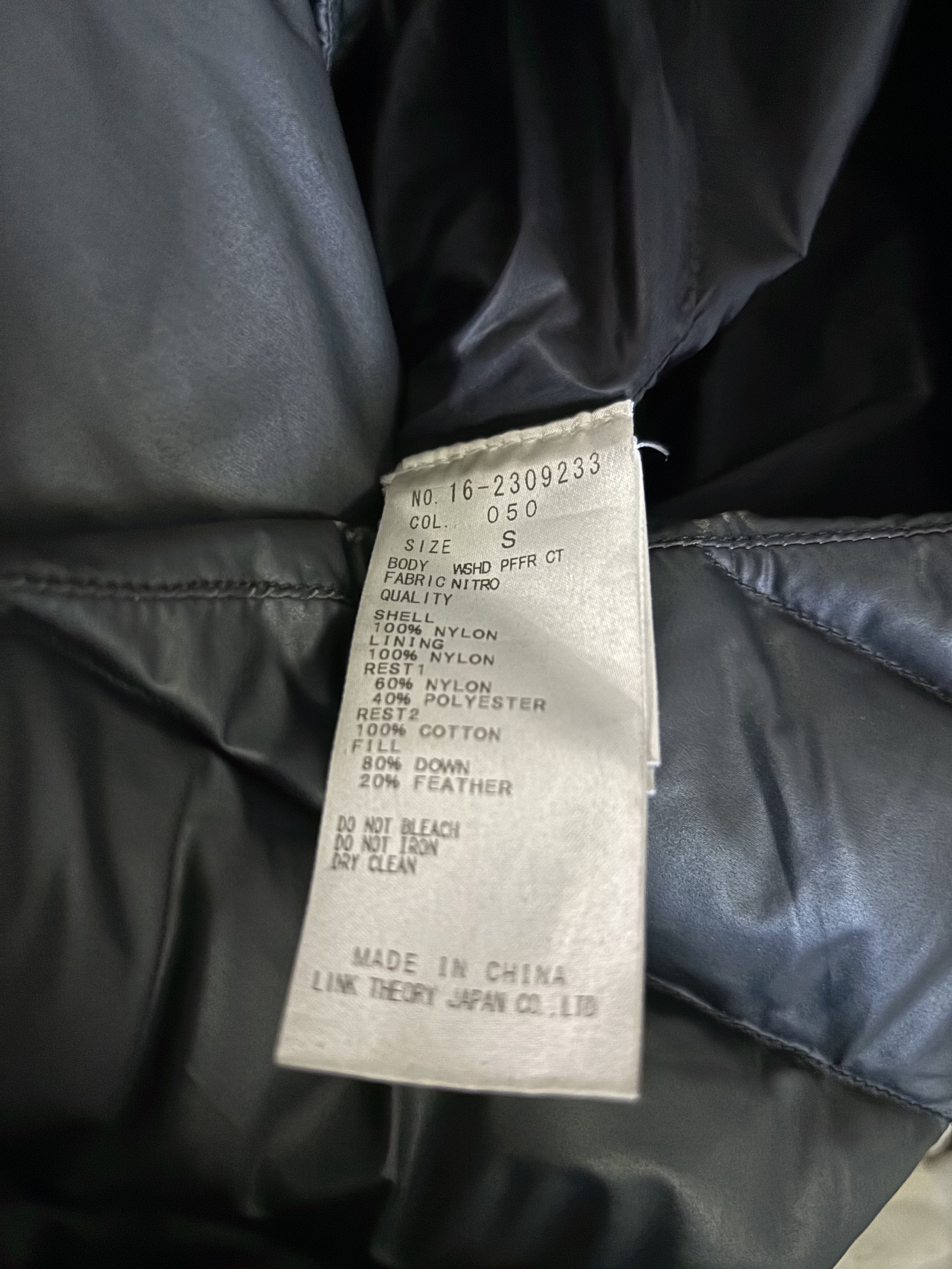 Helmut Lang VINTAGE HELMUT LANG BLACK PUFFER JACKET Size S / US 4 / IT 40 - 5 Thumbnail