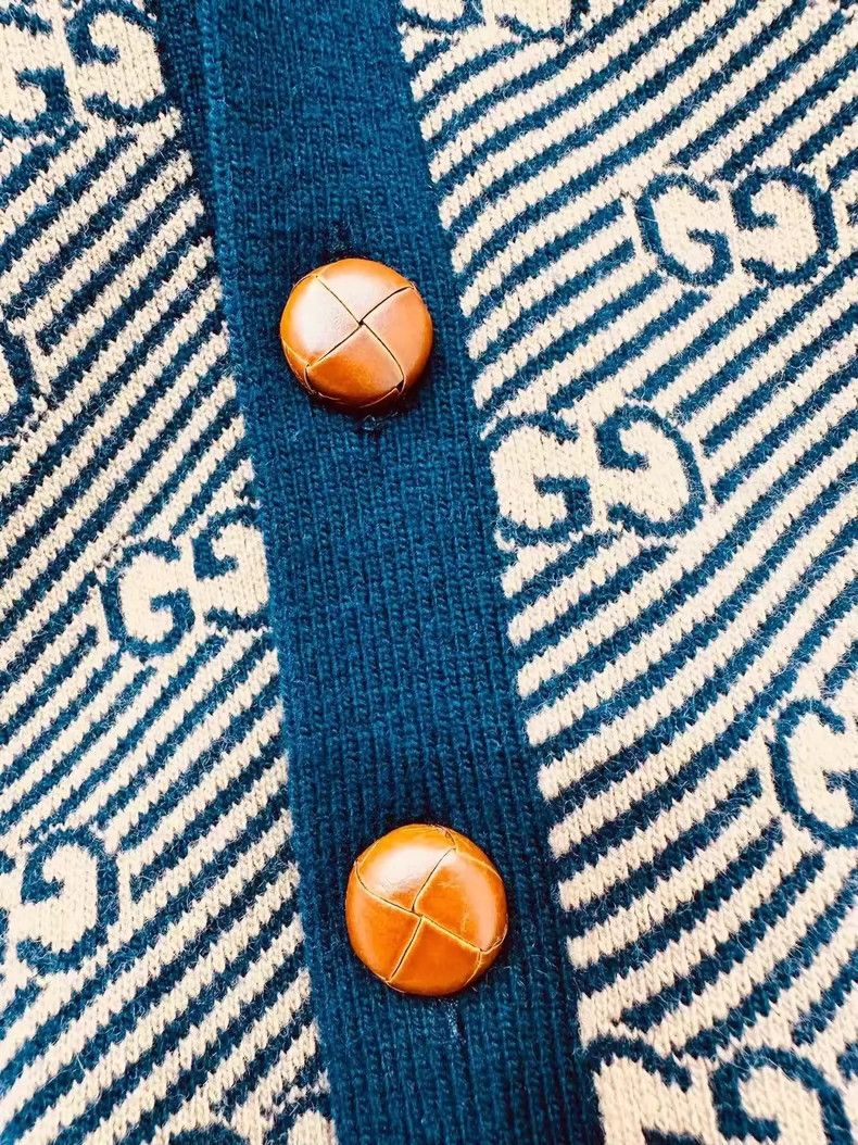 Gucci GucciFull logo knitted cardigan jacket 2503-Nextarrow Size S / US 4 / IT 40 - 4 Thumbnail