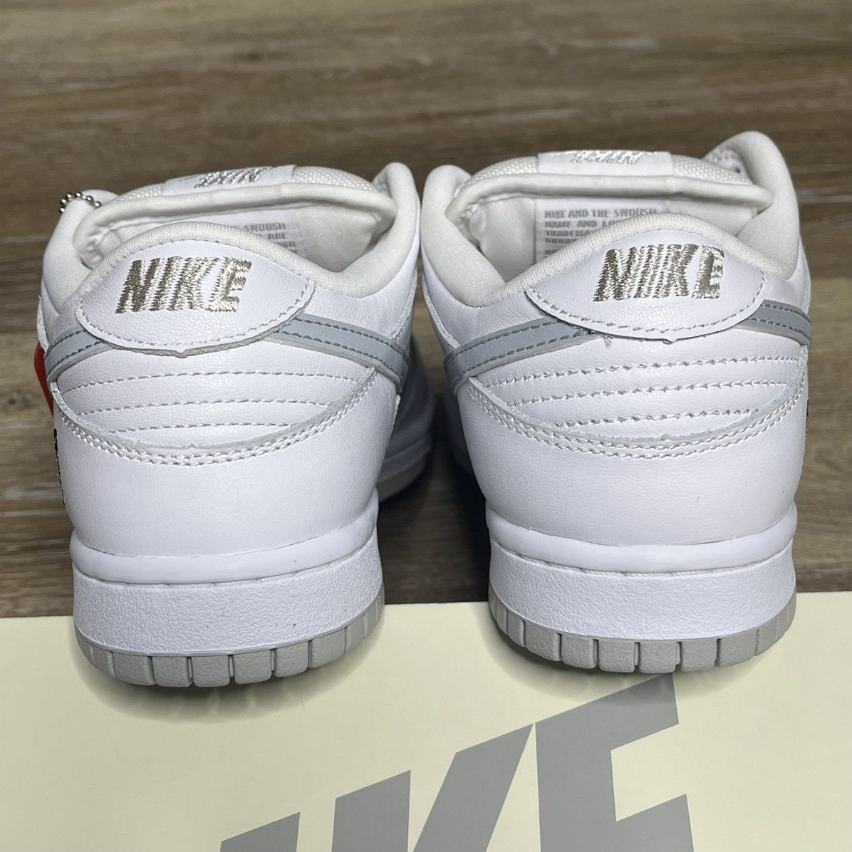 Nike × Supreme 2025 supreme nike sb dunk low Size US 6.5 / EU 39-40 - 5 Thumbnail