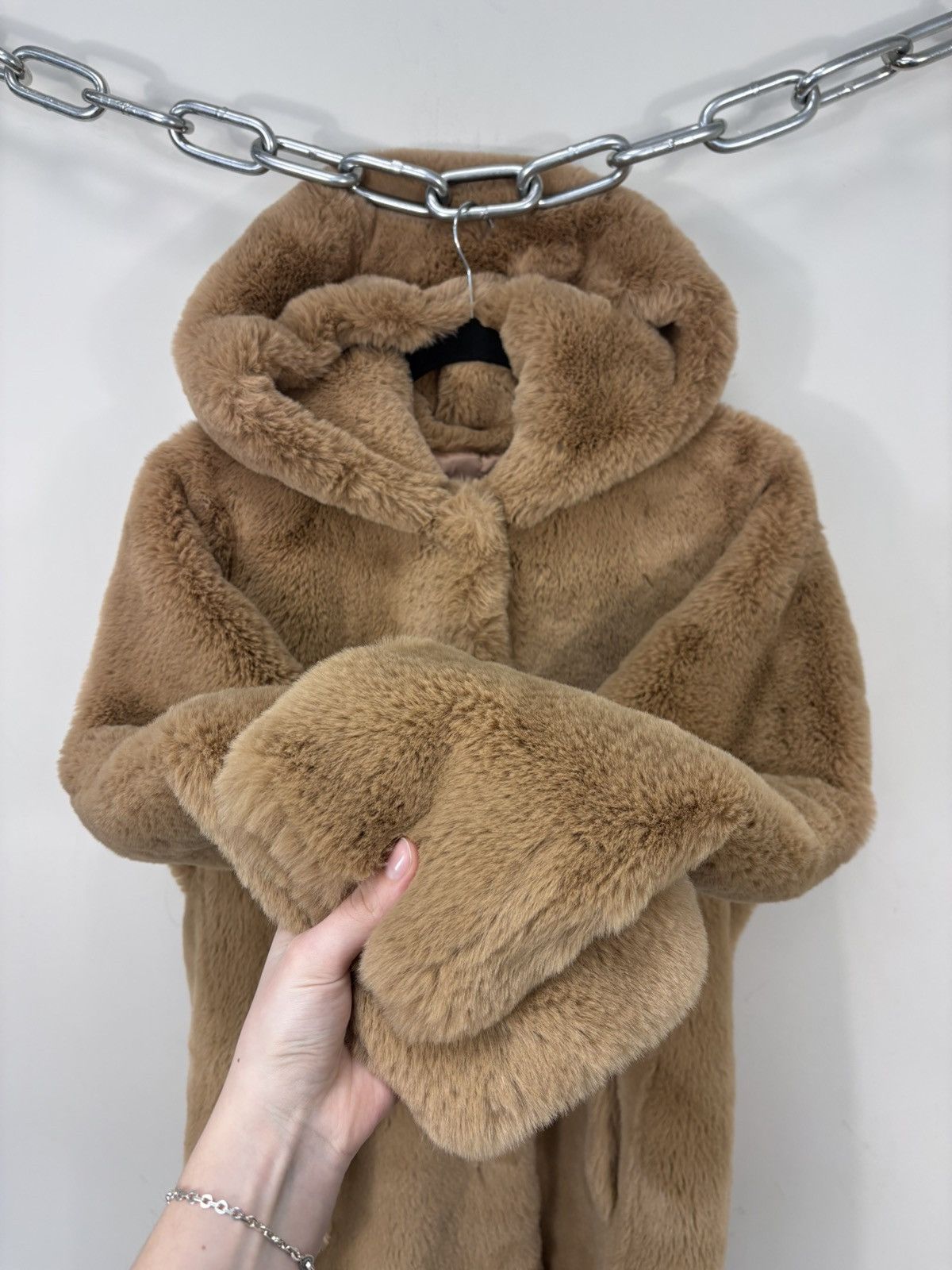 Sandro Sandro Paris NWT Women’s Mirage Long Jacket Faux Fur Hooded Size XS / US 0-2 / IT 36-38 - 8 Thumbnail