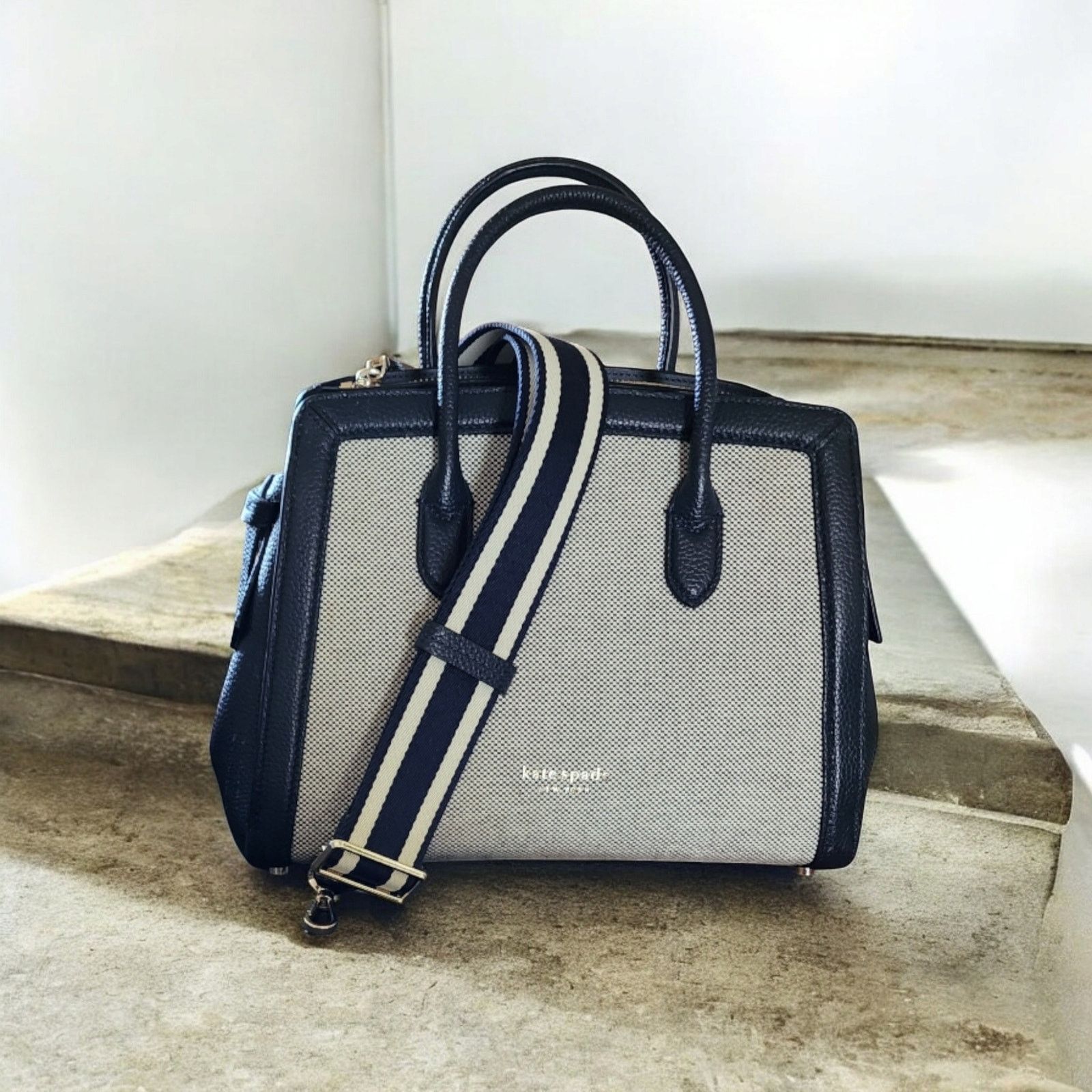 Kate Spade Kate Spade Knott canvas pebbled leather satchel blazer blue Size ONE SIZE - 1 Thumbnail