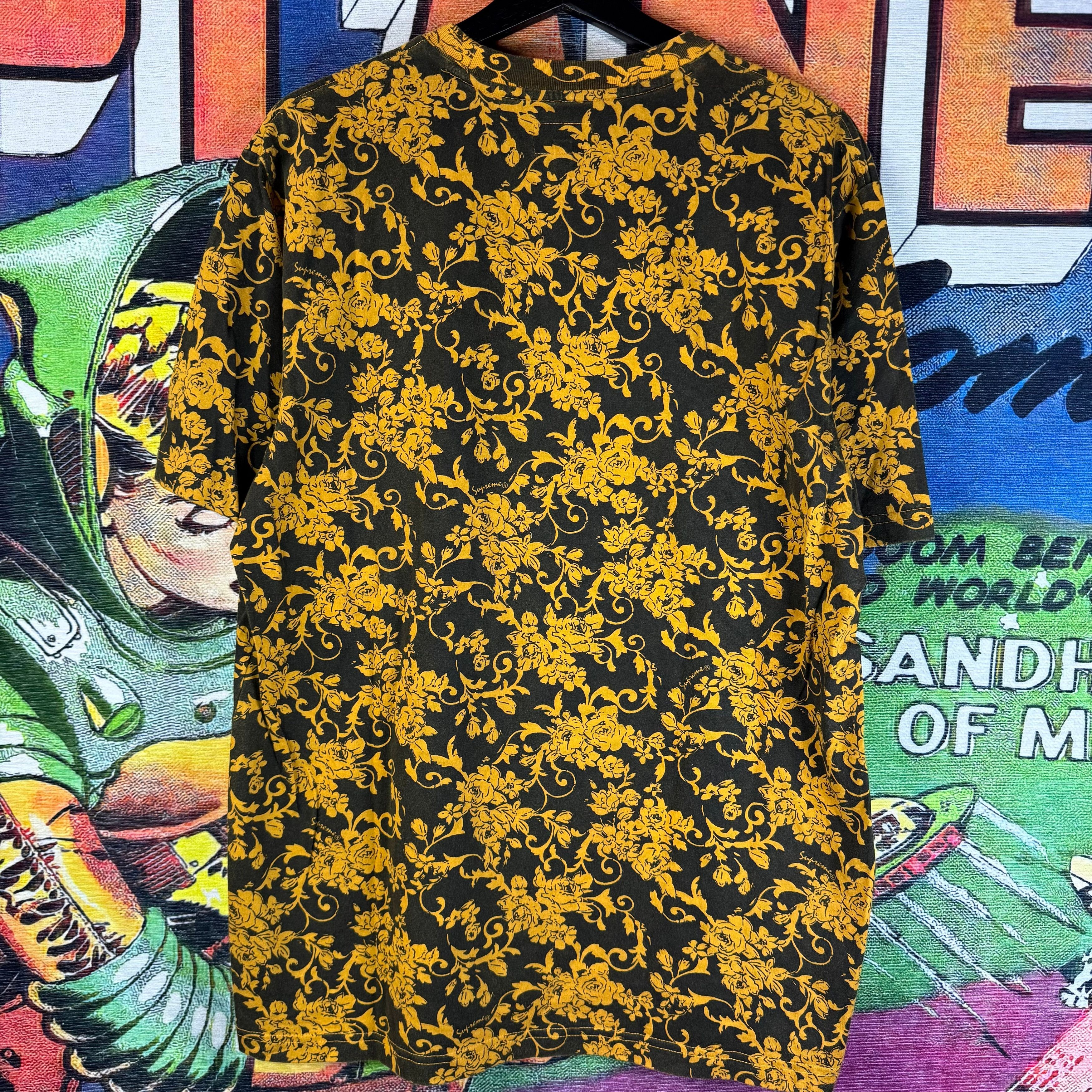 Supreme Supreme Spring/Summer Black Floral Tee Size Medium Size US M / EU 48-50 / 2 - 2 Thumbnail