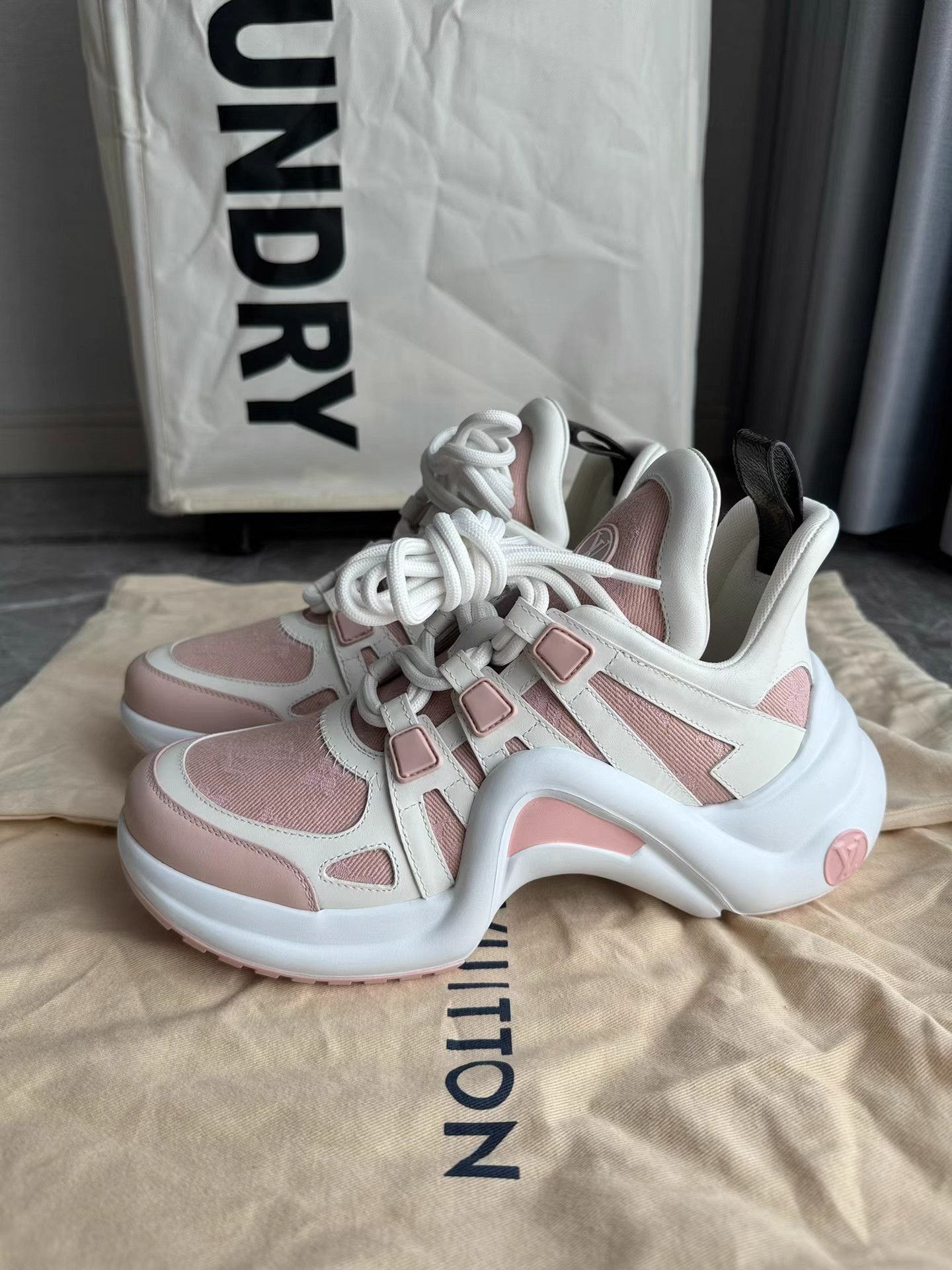 Louis Vuitton LV Louis Vuitton Archlight Denim Sneakers K6 Size US 7 / IT 37 - 1 Thumbnail