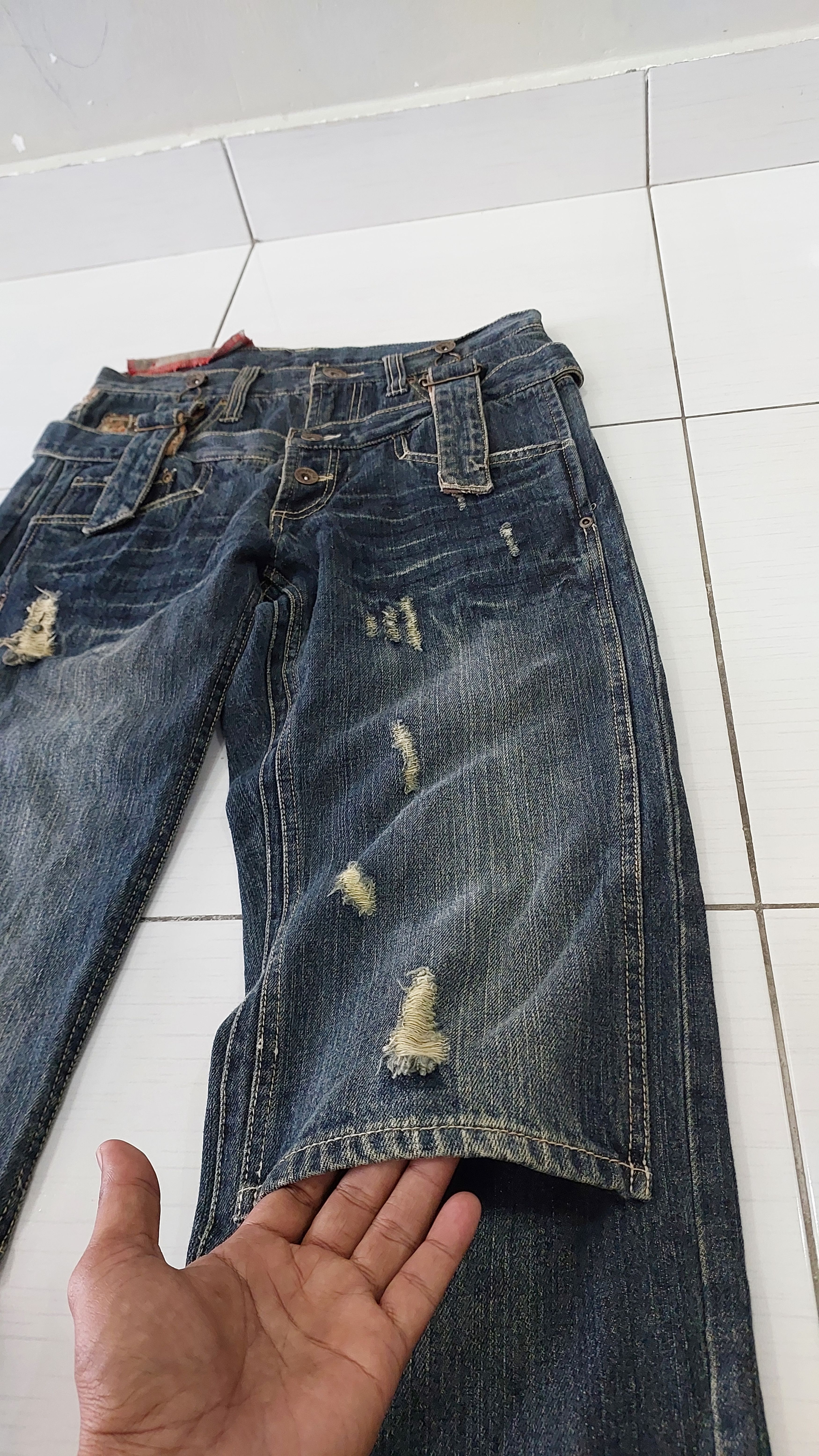 Japanese Brand JAPANESE BRAND DISTRESSED DOUBLE KNEE JEANS PANT Size US 30 / EU 46 - 6 Thumbnail